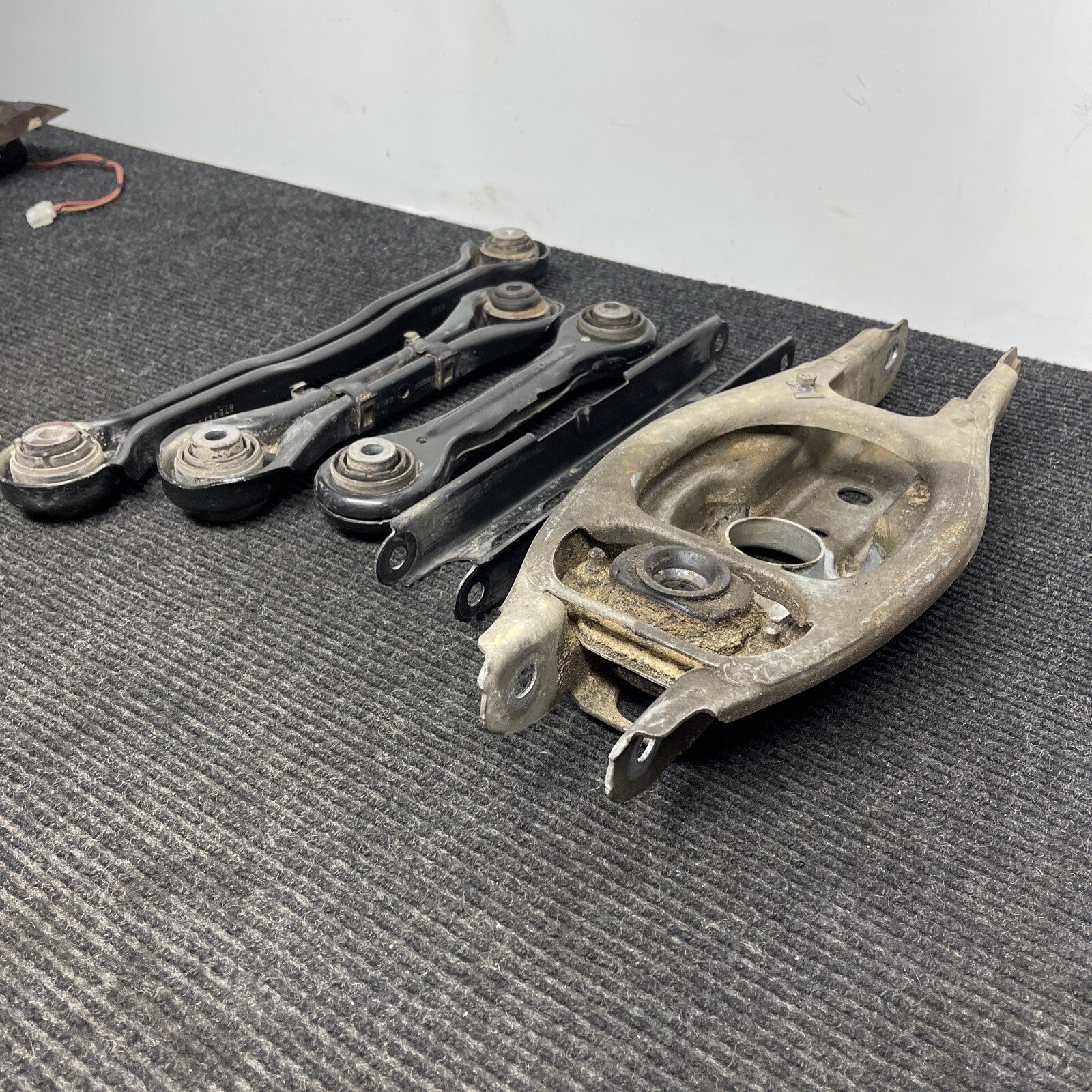 ☑️ OEM BMW E82 E90 E92 Rear Left Lower Upper Suspension Control Arm Wishbone SET