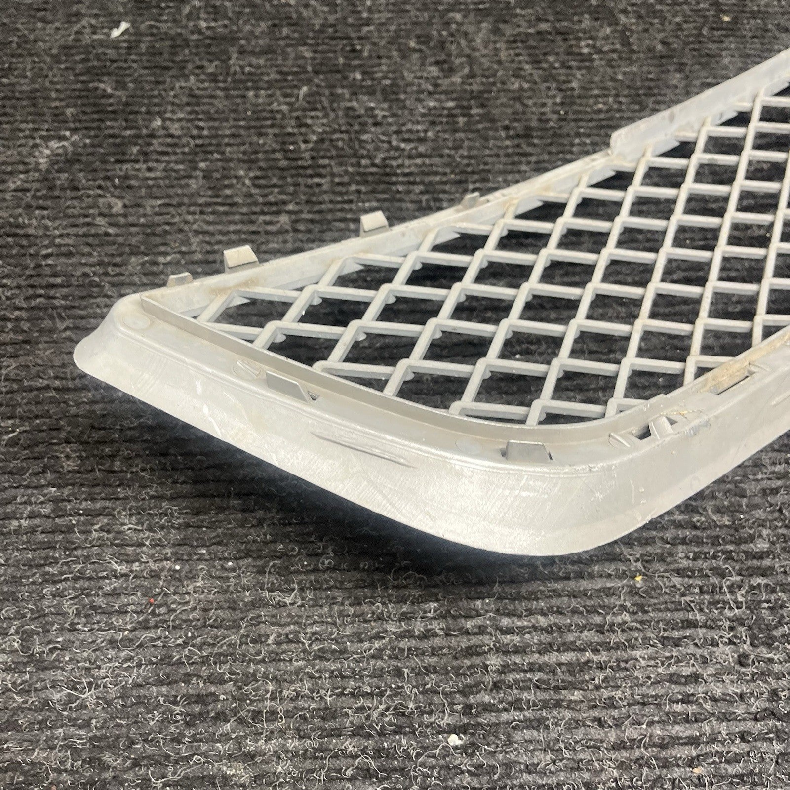 ☑️ 2009-2013 BMW X5 - Front Lower Center Bumper Grille 7222854 TITAN OEM