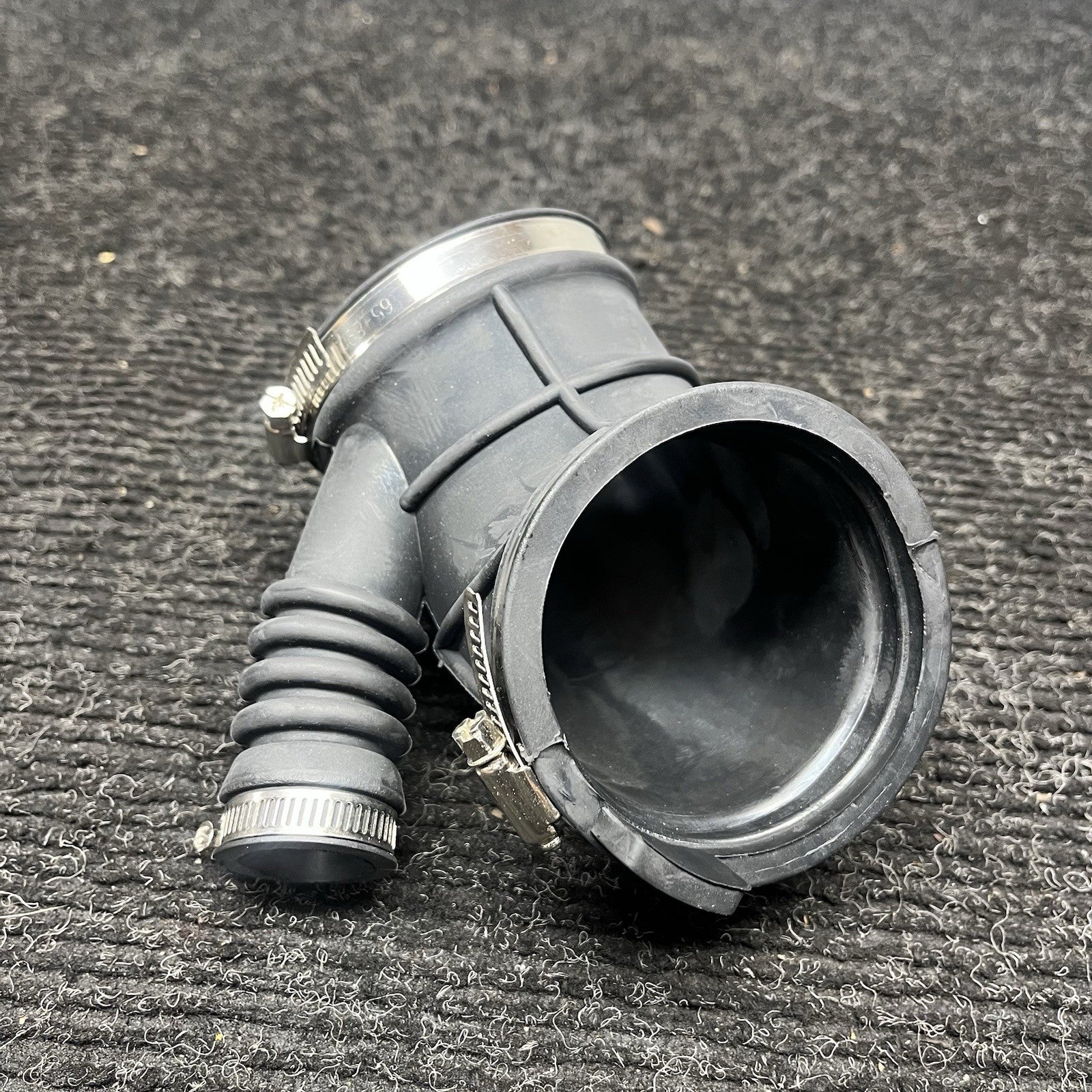 ☑️ Dorman 696-057 Engine Air Intake Hose BMW 325Ci 325i 330Ci 330i 330xi