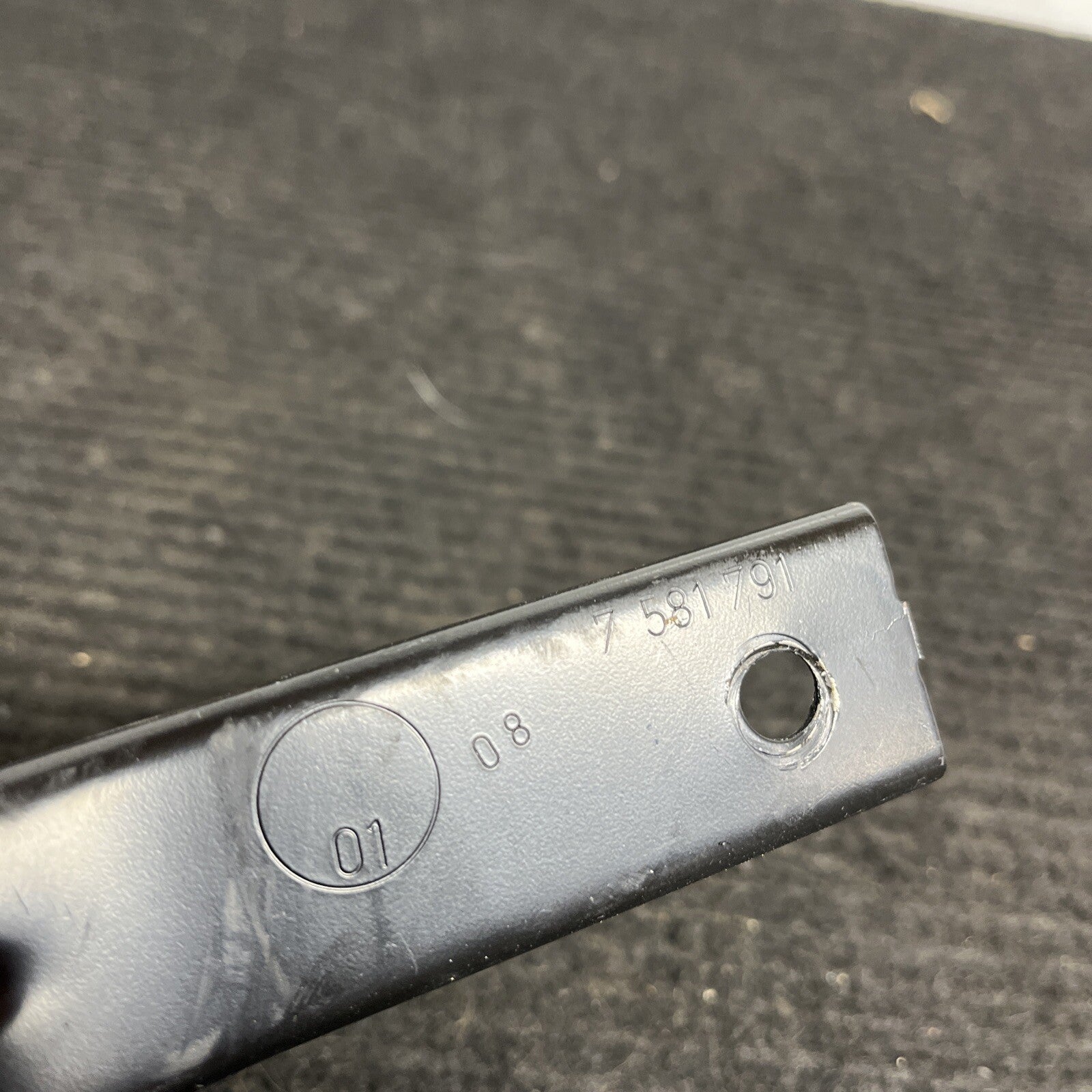 ☑️ 2008-2013 BMW 128i 135i Coupe Battery Protection Bar Bracket Holder Tie OEM