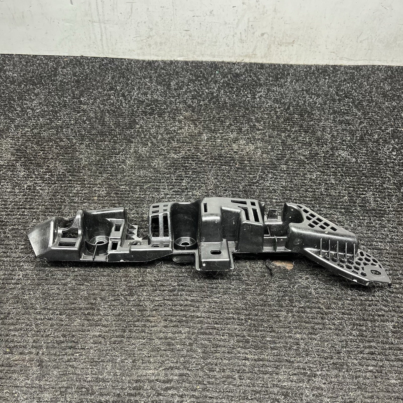☑️ 2022-2025 TOYOTA GR86 BRZ REAR BUMPER LEFT SIDE UPPER MOUNT BRACKET OEM