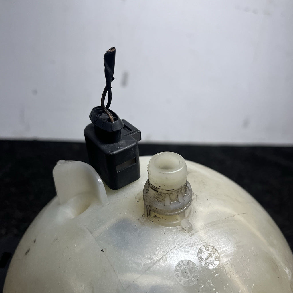 ☑️ 2012-2016 BMW 328xi F30 OEM 2.0 N20 Engine Coolant Reservoir Oveflow 7642159