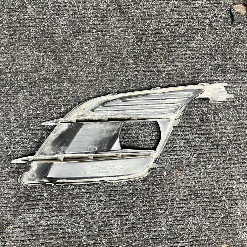 ☑️ 17-20 SUBARU BRZ PASSENGER RIGHT FOG LIGHT FOG LAMP TRIM PLASTIC INSERT OEM