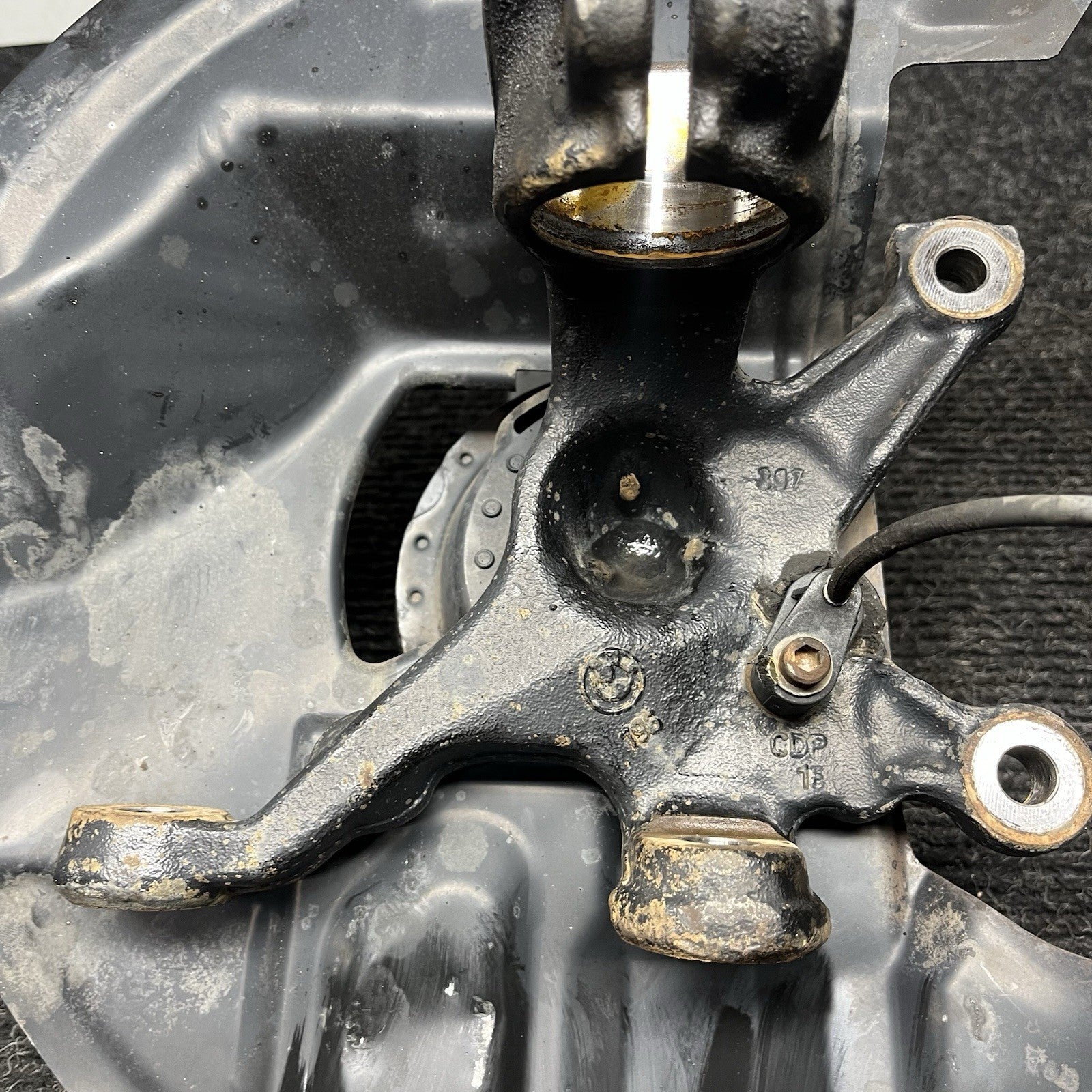 ☑️03-06 OEM BMW E46 330i 330Ci RWD Front Right Spindle Hub Carrier Knuckle