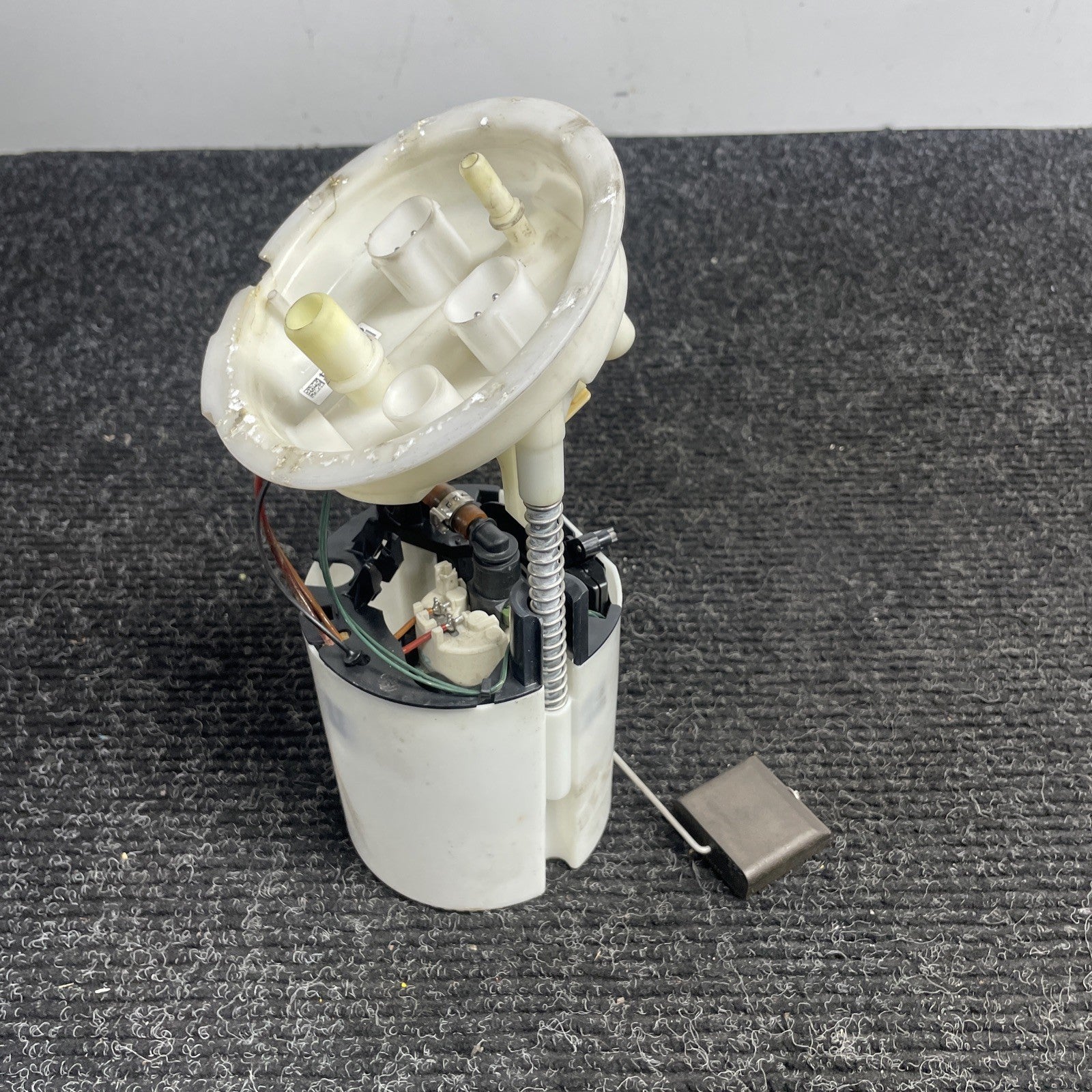 ☑️ 06-13 BMW E82 E88 E90 E91 E92 E93 128I 135I 328I 335I Fuel Pump Sending OEM