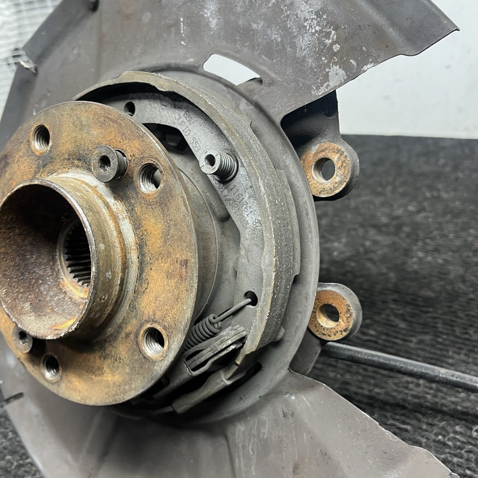☑️ 2008-2011 BMW E92 E93 E90 M3 REAR RIGHT SPINDLE KNUCKLE WHEEL HUB BEARING