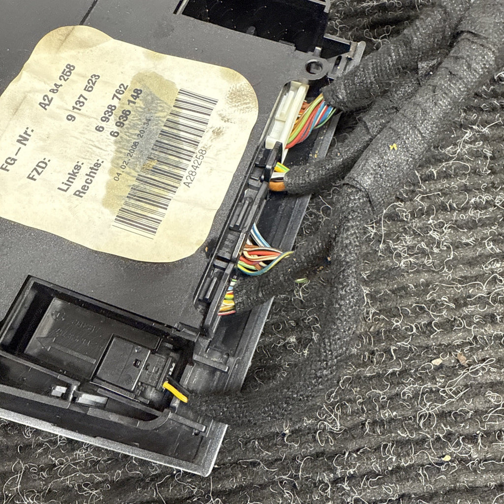 ☑️ 06-13 BMW E90 E92 328I 330I 335I Front Reading Dome Light Switch Panel OEM