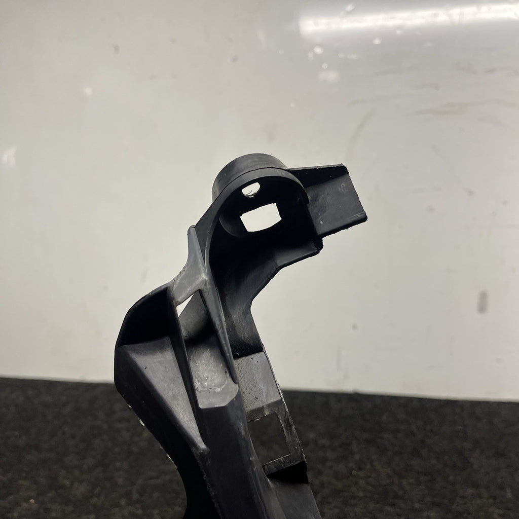 ☑️ 09-11 BMW E90 328i 335d Front Right Headlight Arm Bracket Mount 7138402 OEM