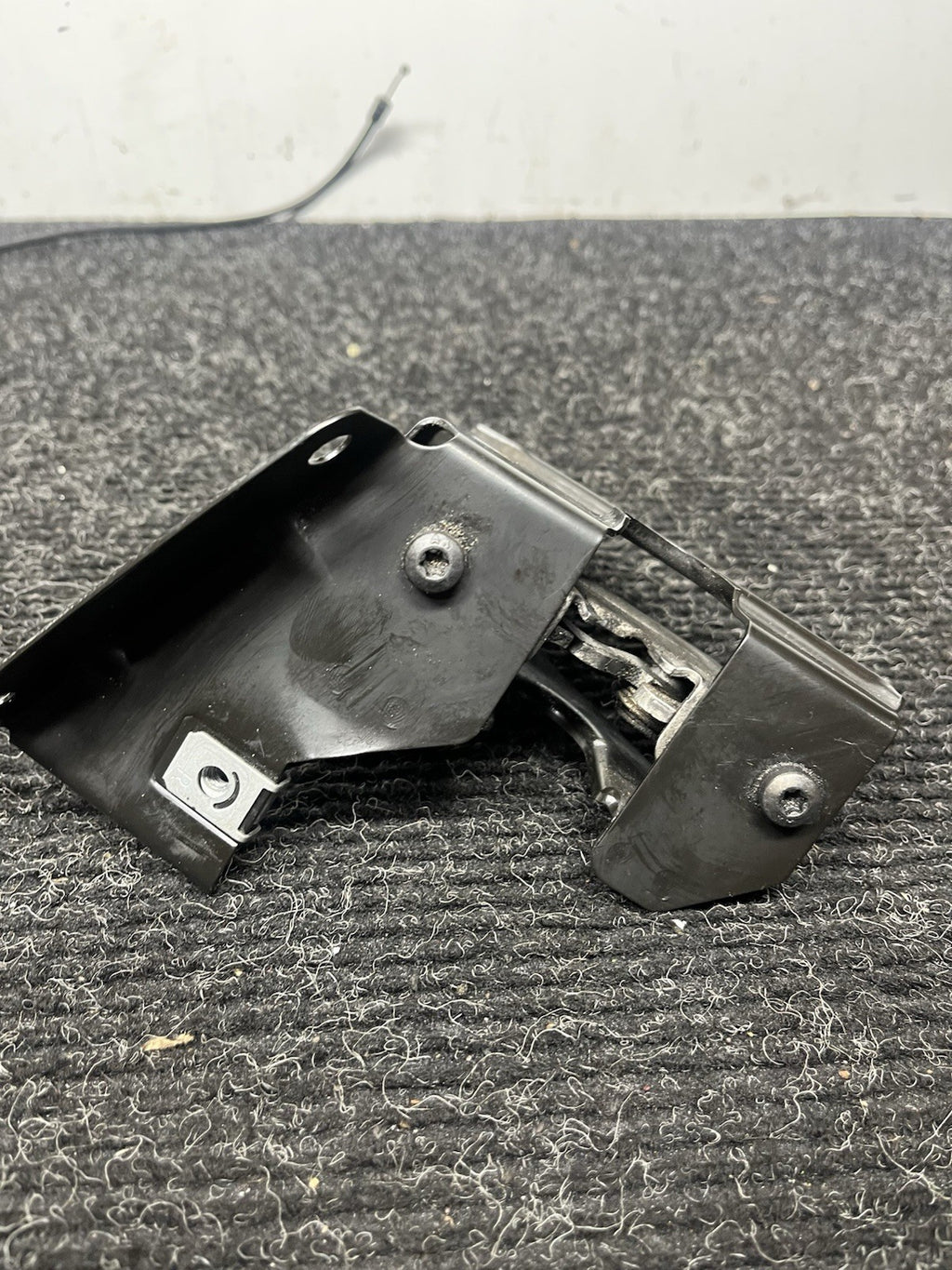 ☑️07-13 BMW 330i 328i 335i E90 E92 E93 Hood Latch and Mounting Bracket Set Cable