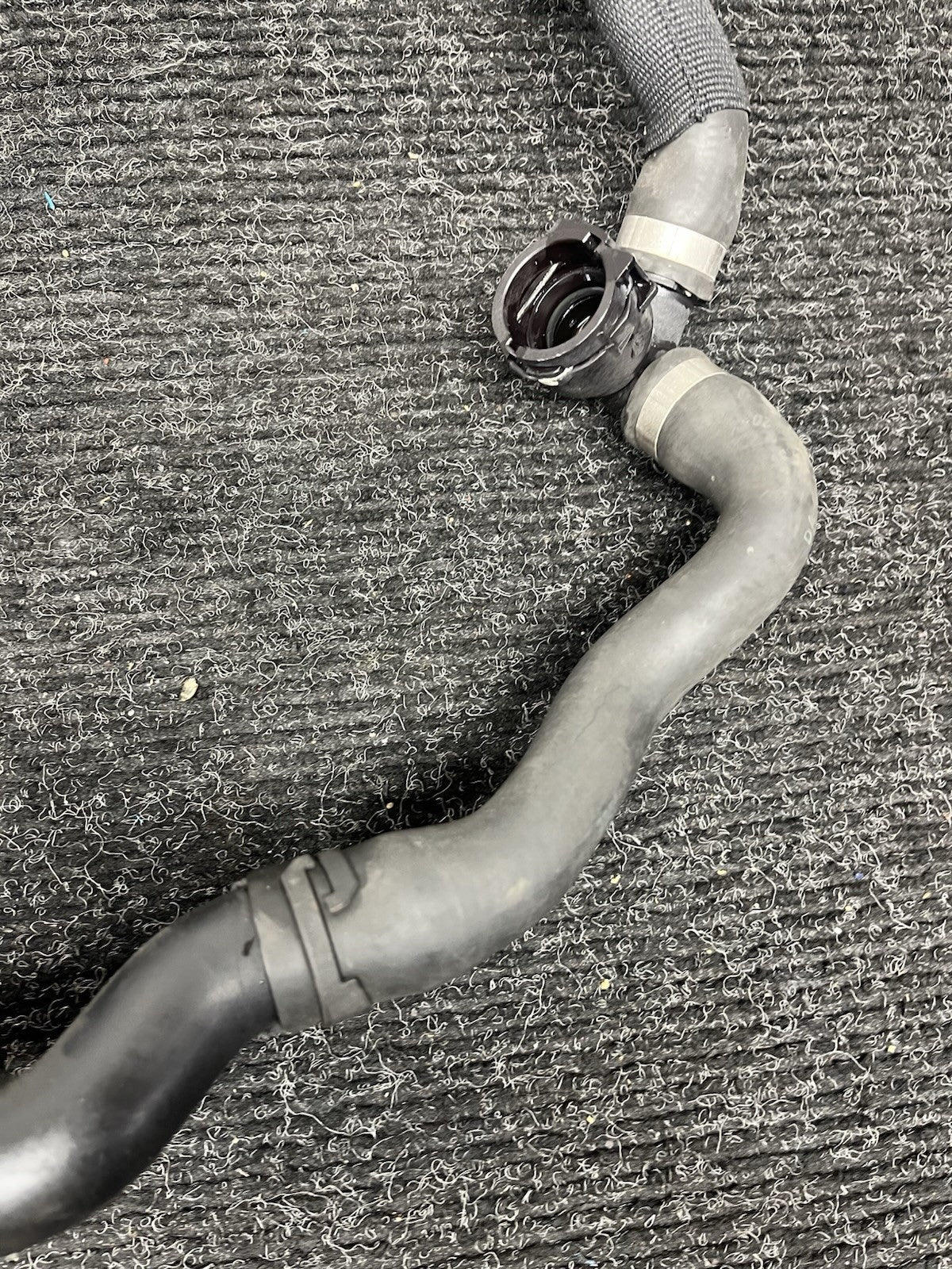 ☑️ 07-15 BMW E90 E92 E84 135i 335i X1 Lower Radiator Thermostat Coolant Hose OEM