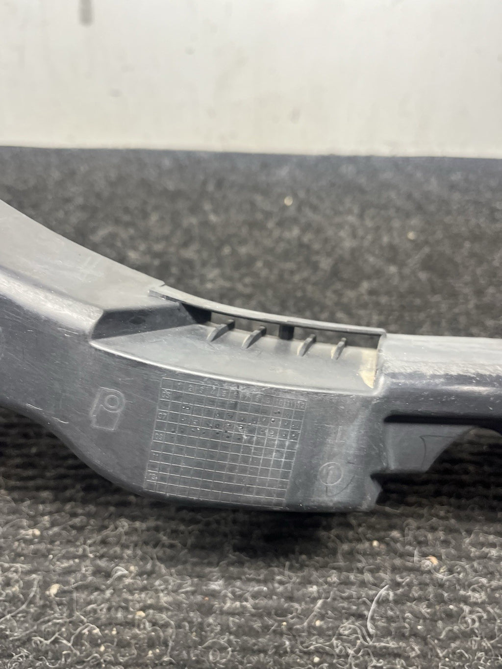☑️ 08-13 BMW E90 E92 E93 M3 OEM Drivers Left Headlight Bracket Carrier Mount LH