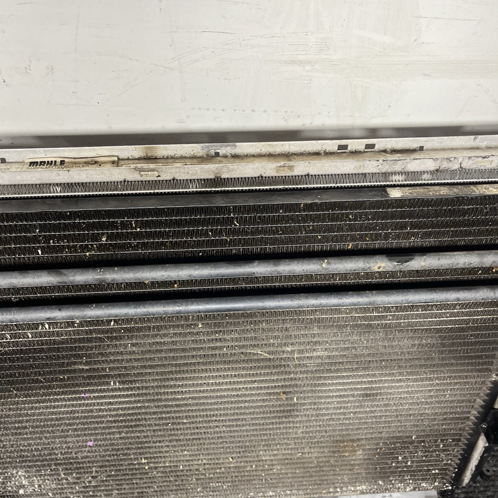 ☑️ BMW 330i 325i 323i E46 Engine Cooling Radiator 3.0L 6 Cylinder Fits 2001-2006