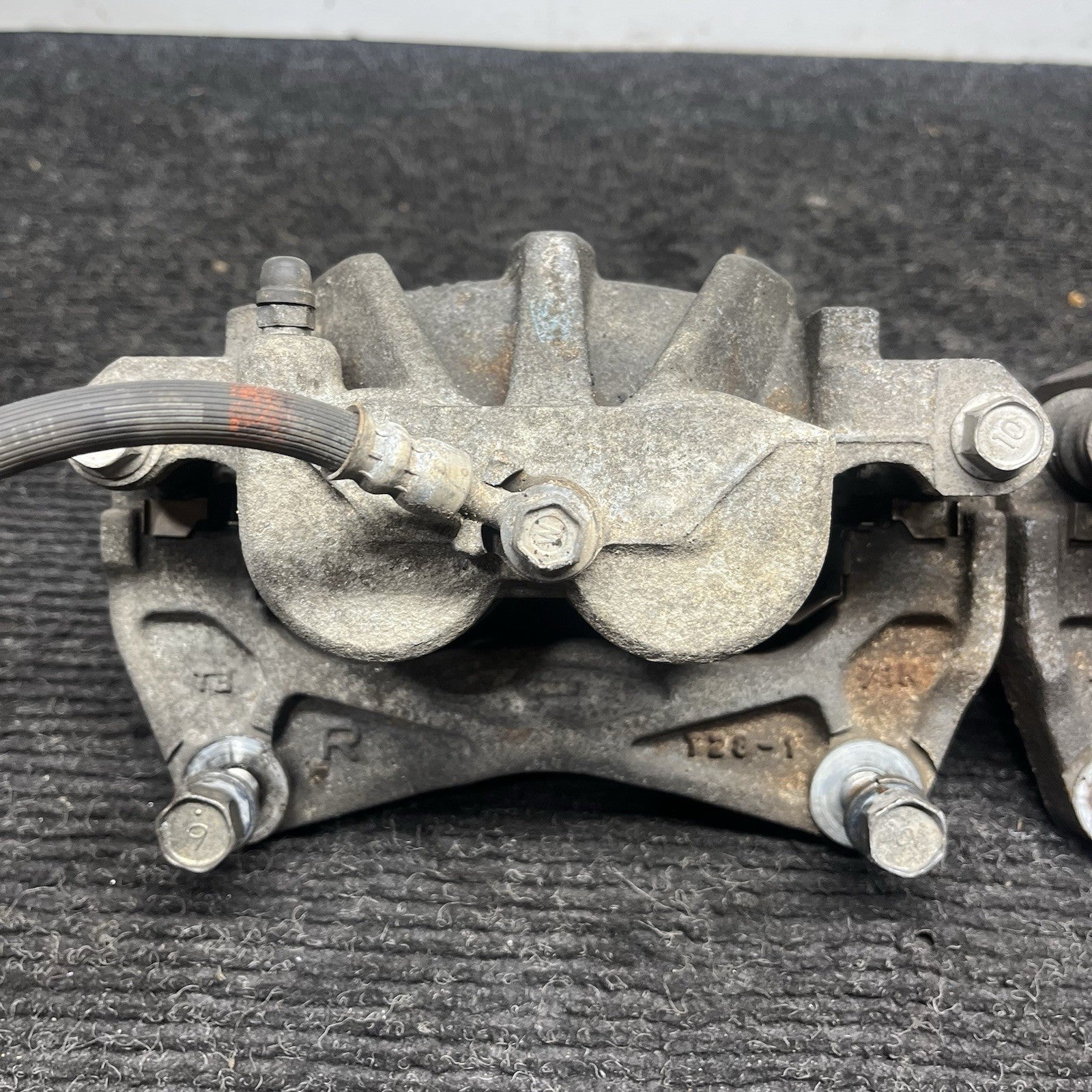 ☑️ 2015-2021 Subaru WRX OEM 2 Piston Front Brake Calipers 26292AG040 26292AG050