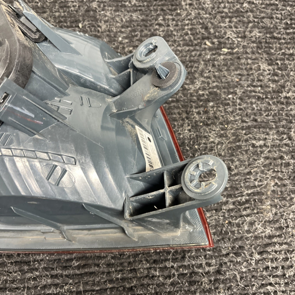☑️ 2012-2015 BMW F30 320i 328i Sedan Rear Right Outer Taillight Tail Light OEM