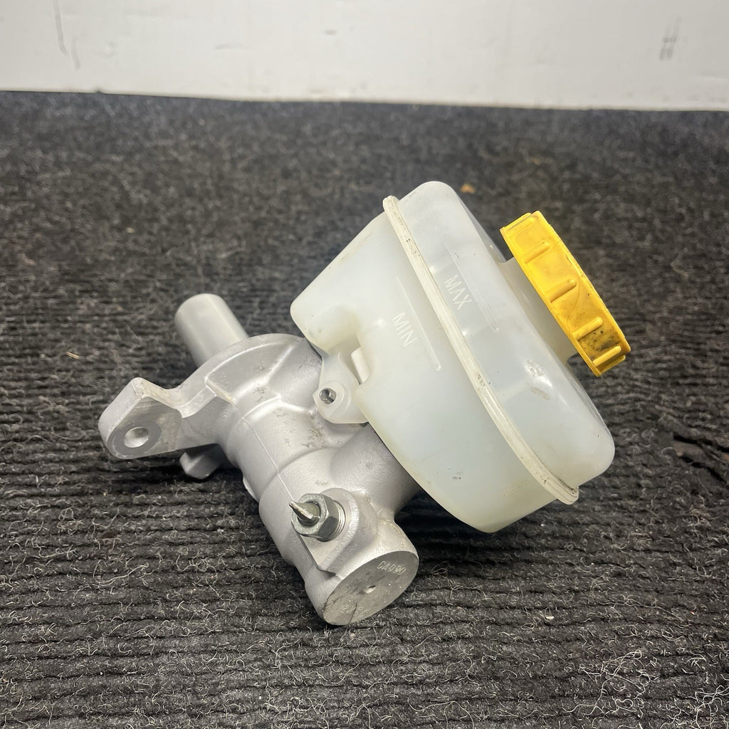 ☑️ 2015-2019 Subaru WRX Brake Master Cylinder Reservoir OEM 15-19