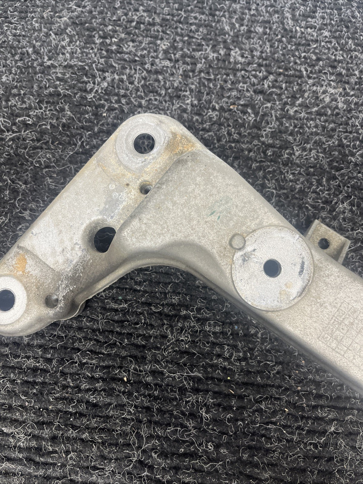 ☑️12-16 BMW F30 F32 RWD AUTOMATIC TRANSMISSION GEARBOX SUPPORT MOUNT BRACKET OEM