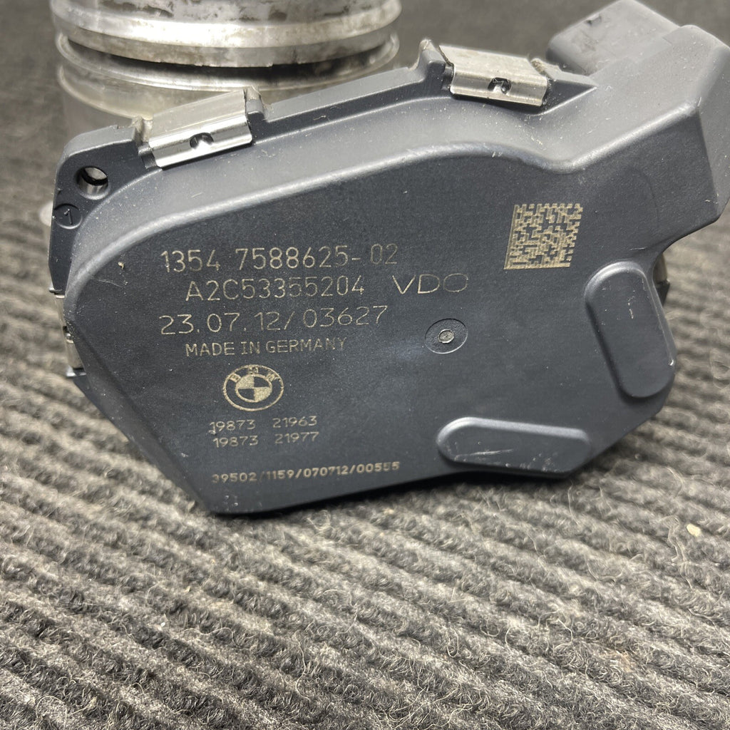 2013 - 2015 BMW 328i 528i X3 X5 Z4 Engine Throttle Body 2.0L 13547588625 OEM