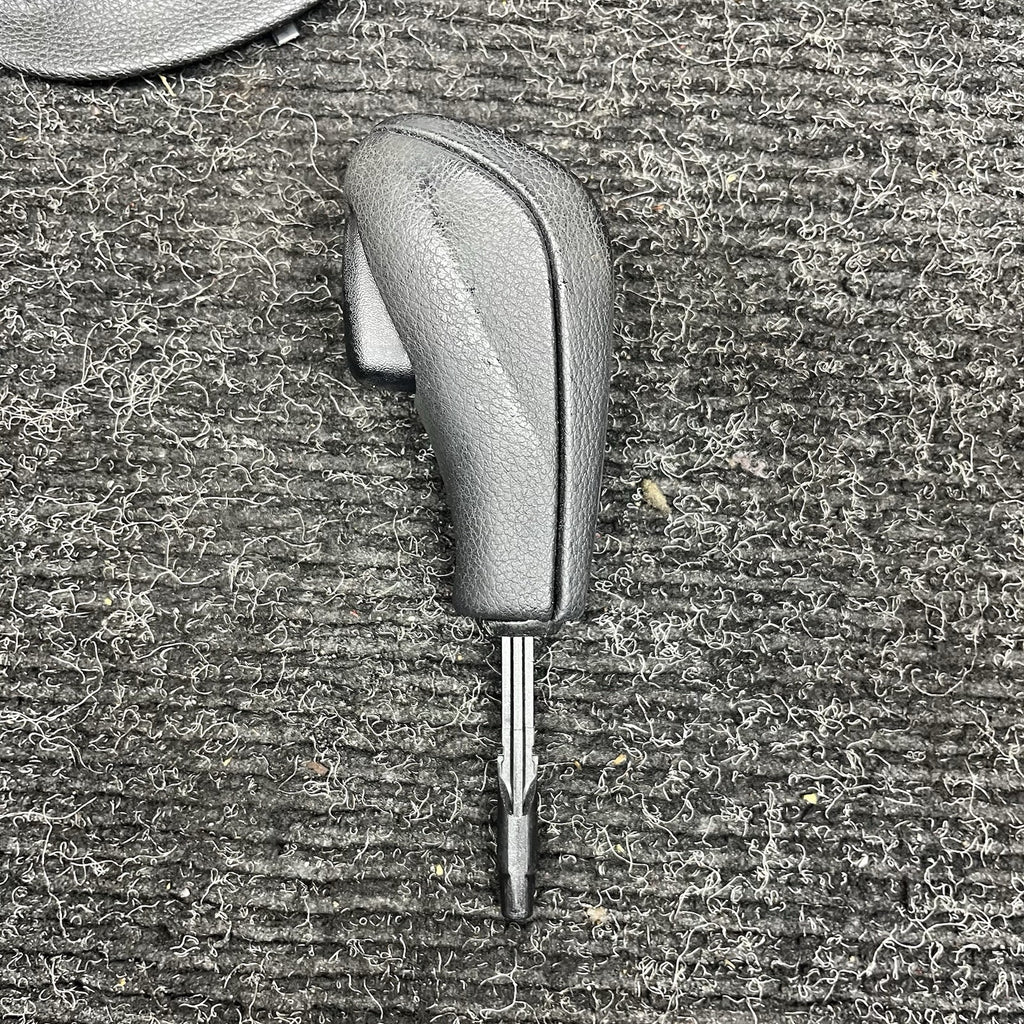☑️ 2007-2013 BMW E82 135i N54 AUTOMATIC TRANSMISSION GEAR SHIFT KNOB BOOT OEM
