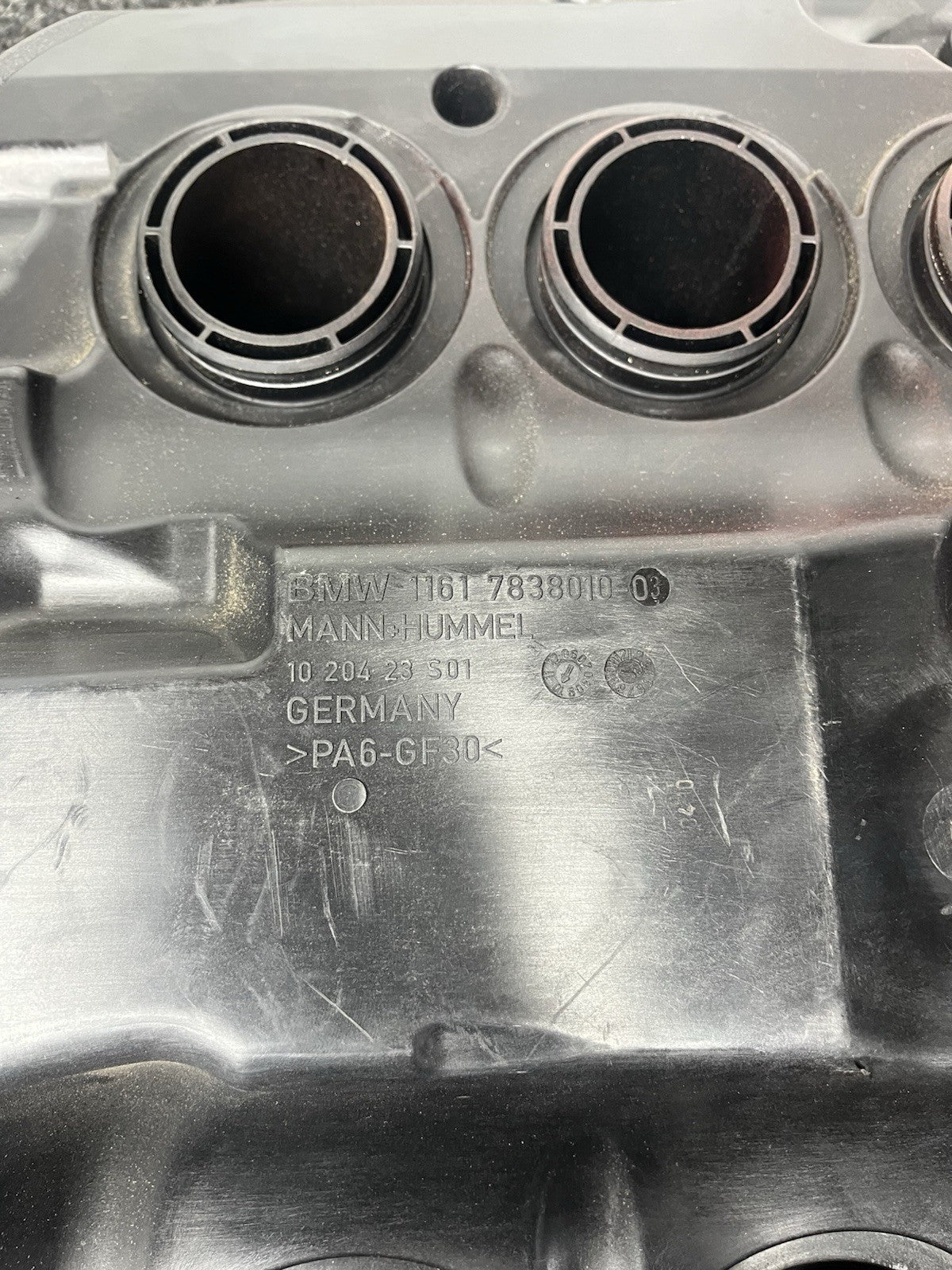 ☑️ 08-13 OEM BMW M3 E90 E92 E93 Air Intake Manifold Engine Cover Plenum S65 V8