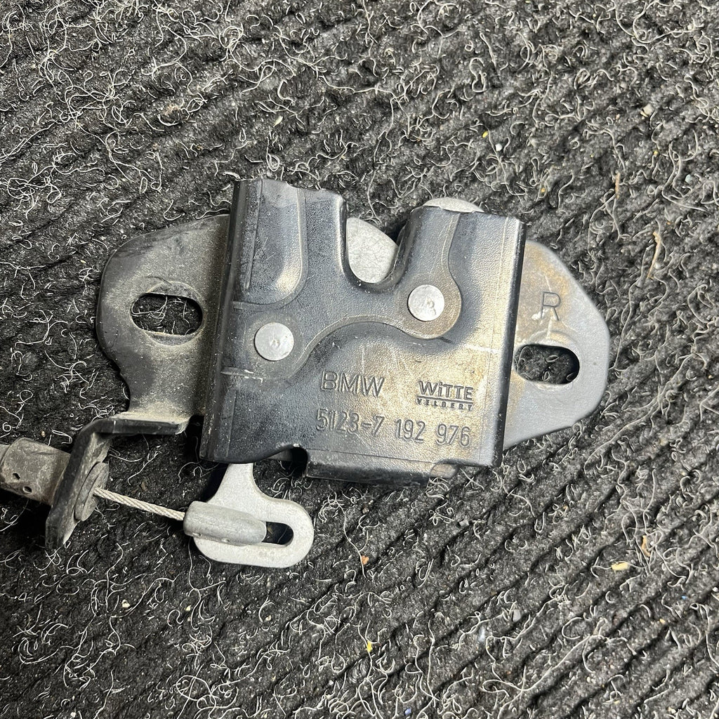 ☑️ BMW Z4 COUPE E86 FRONT HOOD LATCH SET 51237192976 OEM