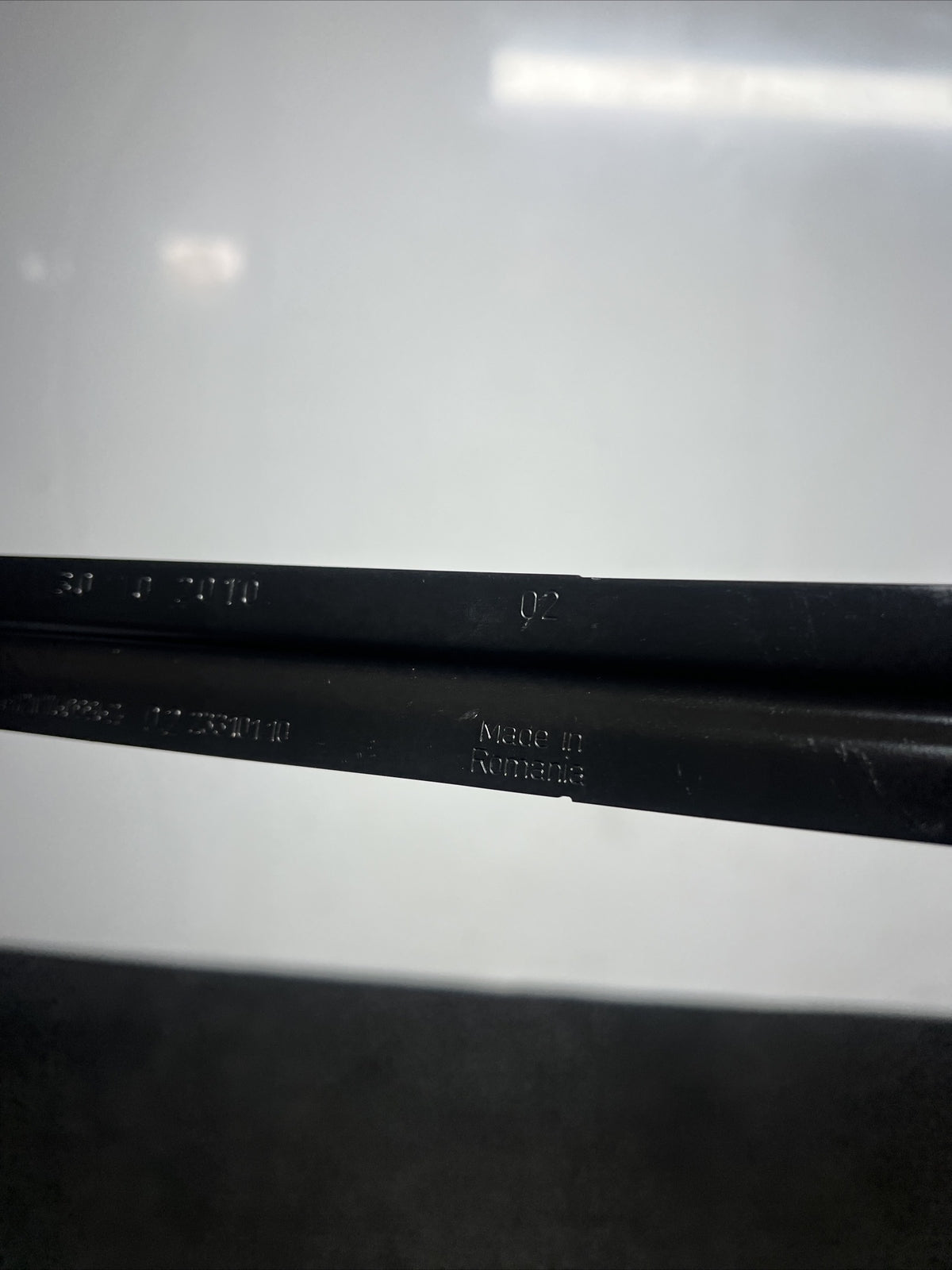 ☑️ 2011-2016 BMW 535I F10 BATTERY HOLD DOWN STRAP SUPPORTHOLDER BRACKET OEM