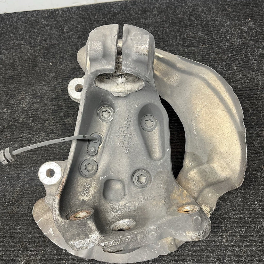 ☑️ 2012-2016 BMW 328I F30 RWD FRONT DRIVER SIDE WHEEL HUB SPINDLE KNUCKLE OEM