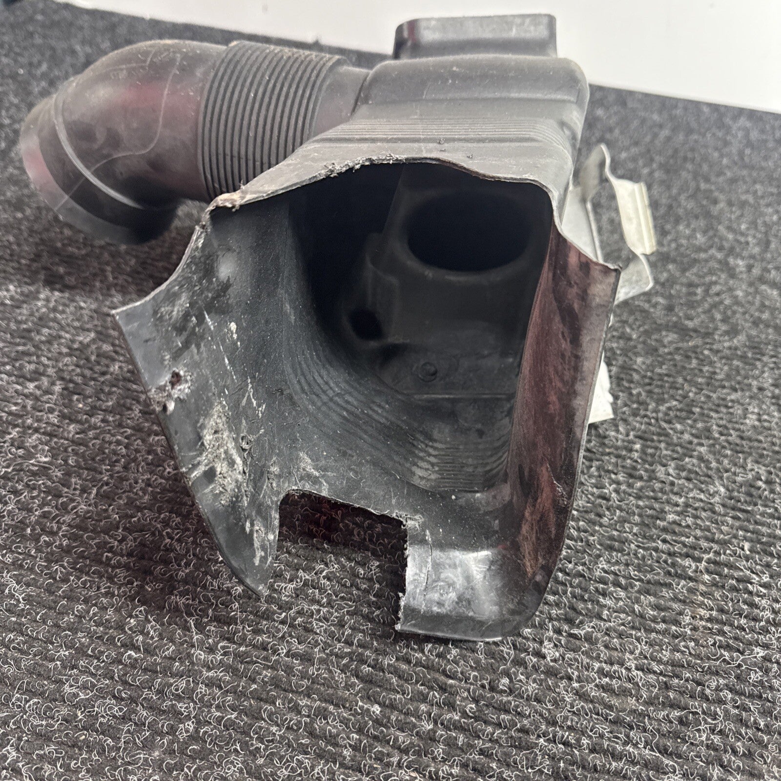 ☑️ 2001-2006 BMW E46 M3 Brake Air Duct Left Driver 7893051