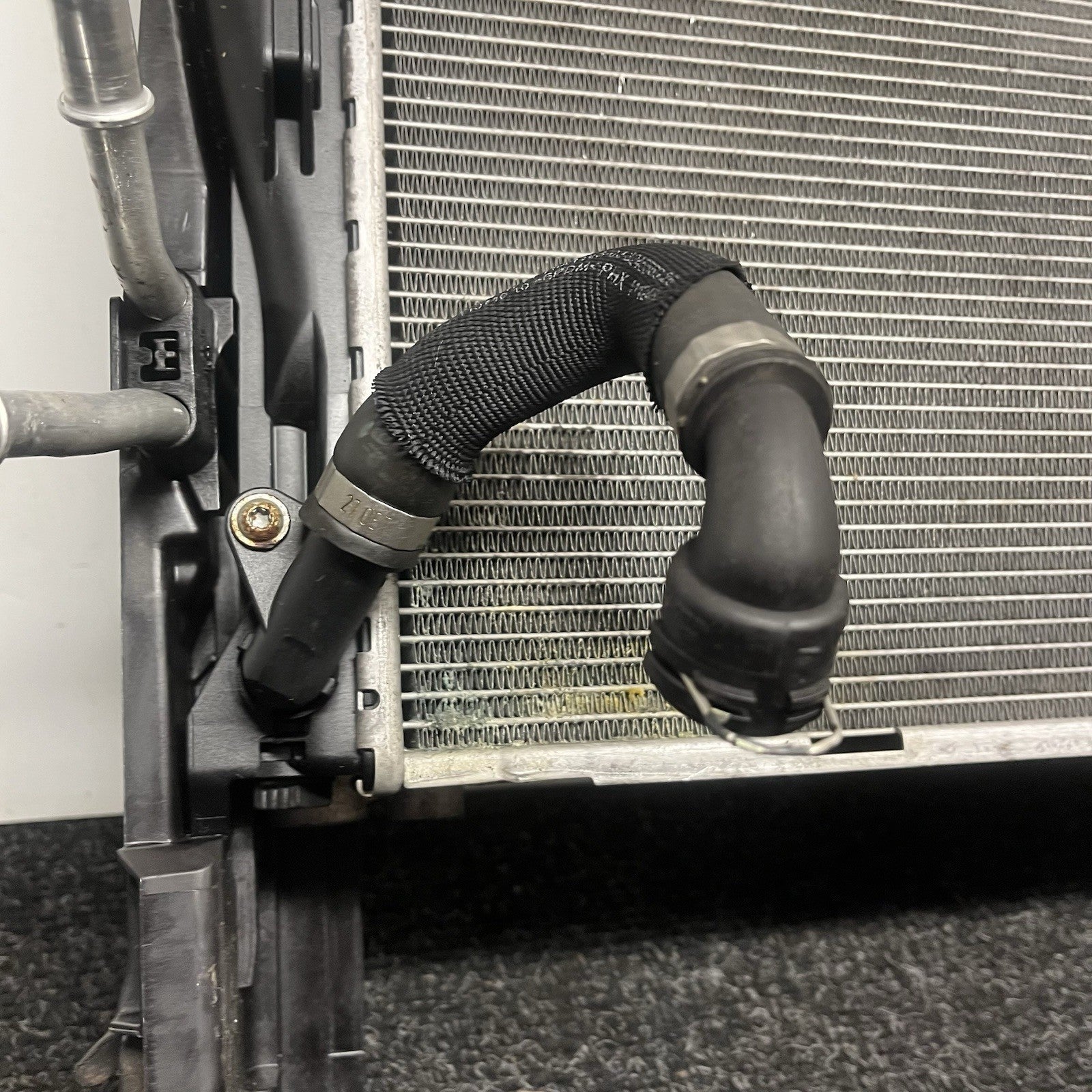 ☑️ 07-13 BMW E92 N54 335i RADIATOR A/T TRANSMISSION OIL COOLER W CONDENSER OEM