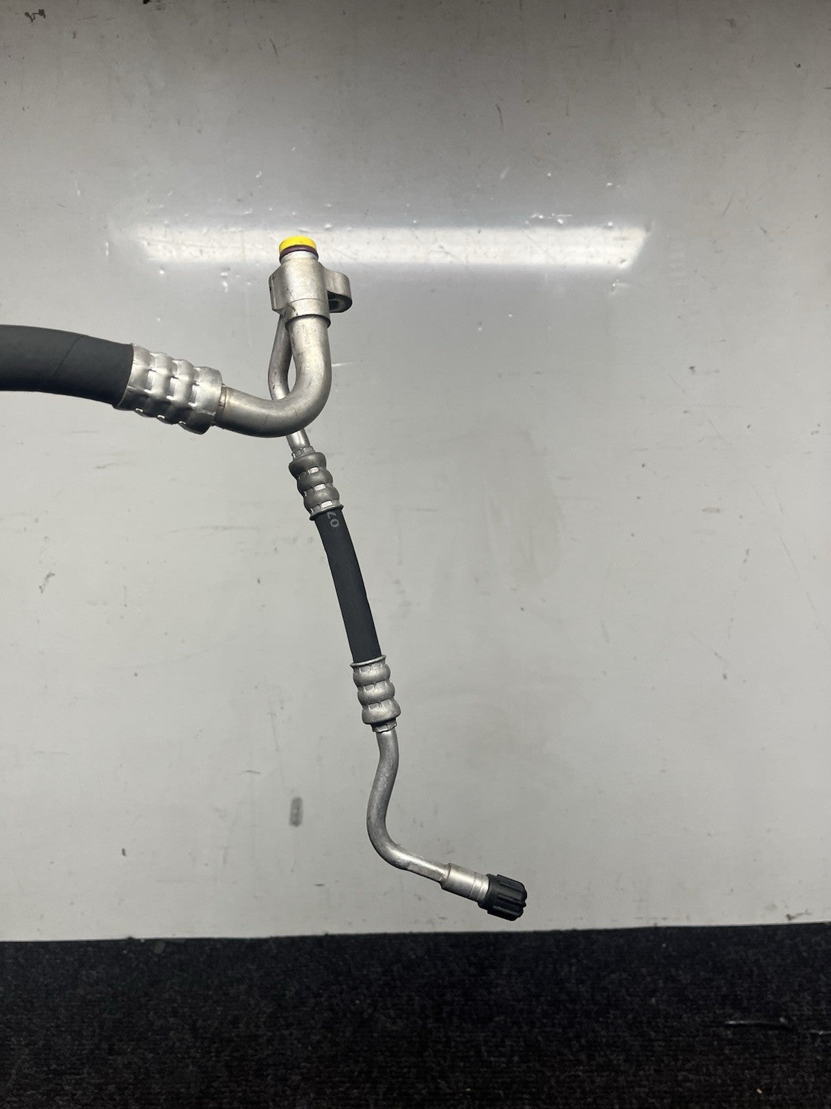 ☑️ 07-11 BMW E90 E91 335i A/C Evaporator Compressor Suction Line 6929811 OEM