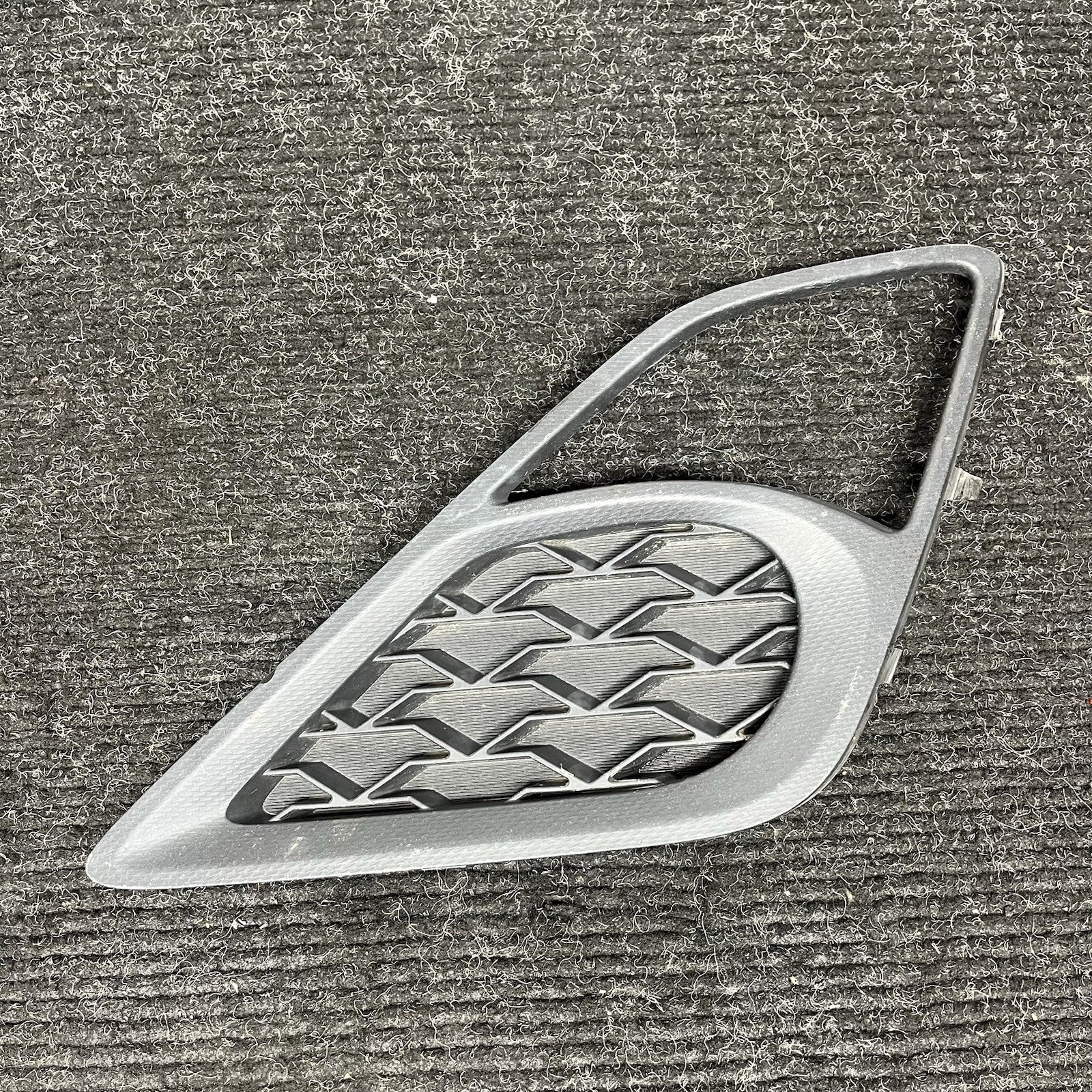 ☑️13-17 Scion FRS LEFT Fog Light Grille Grill Toyota GT 86 Subaru BRZ 57731CA010