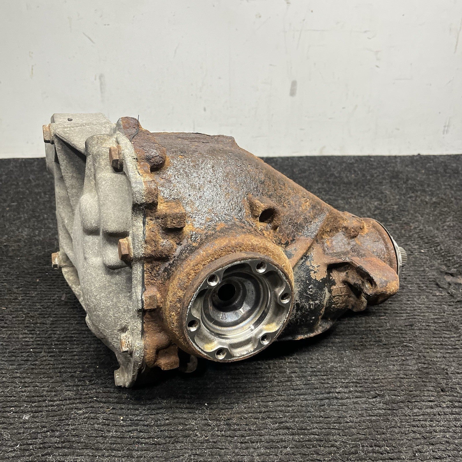 ☑️07-13 BMW E82 E88 E90 E92 135 335 Rear Axle Manual Differential 3.08 Ratio OEM