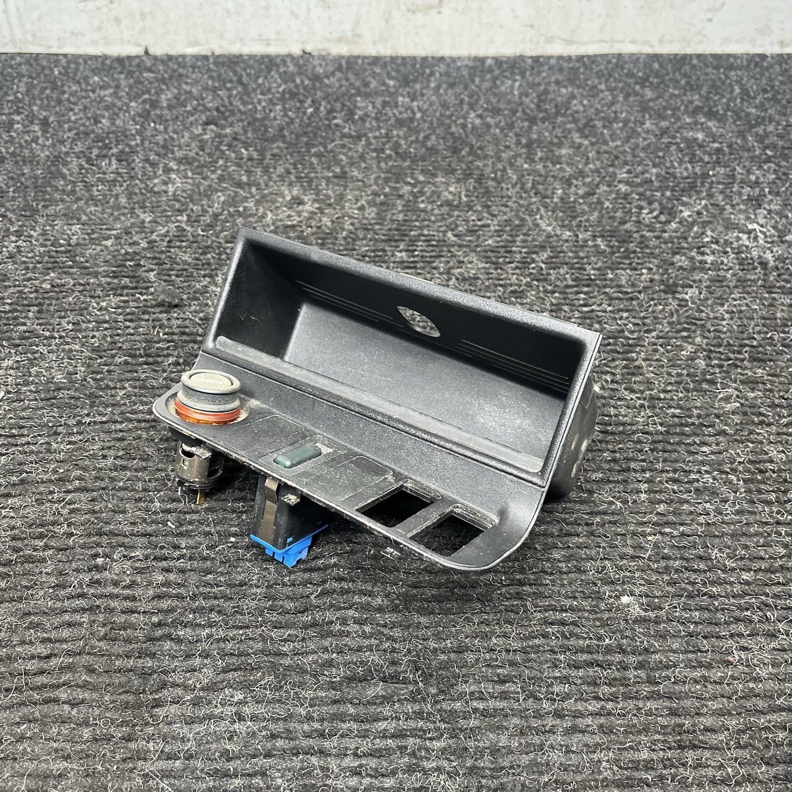 ☑️ 96-99 BMW E36 CONVERTIBLE CONSOLE STORAGE TOP ROOF HEATED SEAT ASC SWITCH OEM