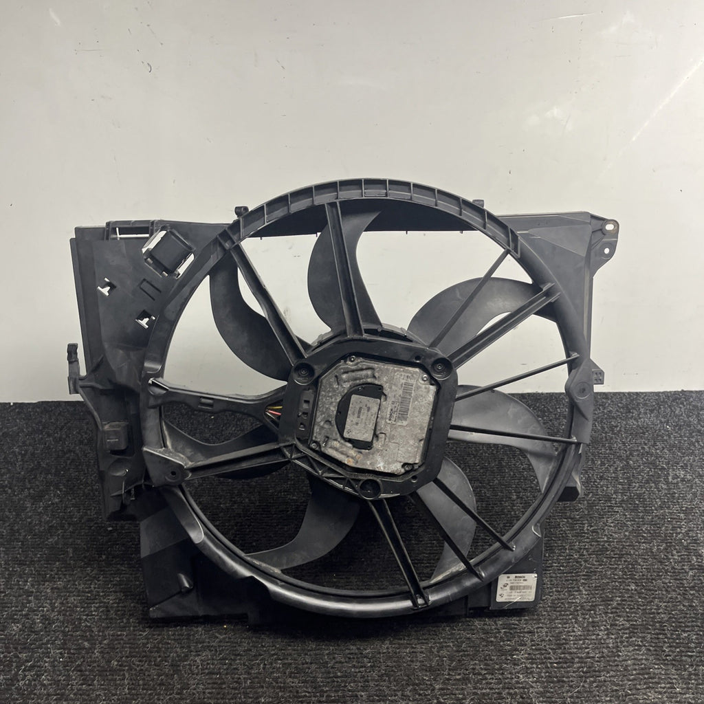 ☑️ 07-13 OEM BMW E88 E90 E92 N54 N55 Engine Radiator Cooling Auxiliary Fan 600W