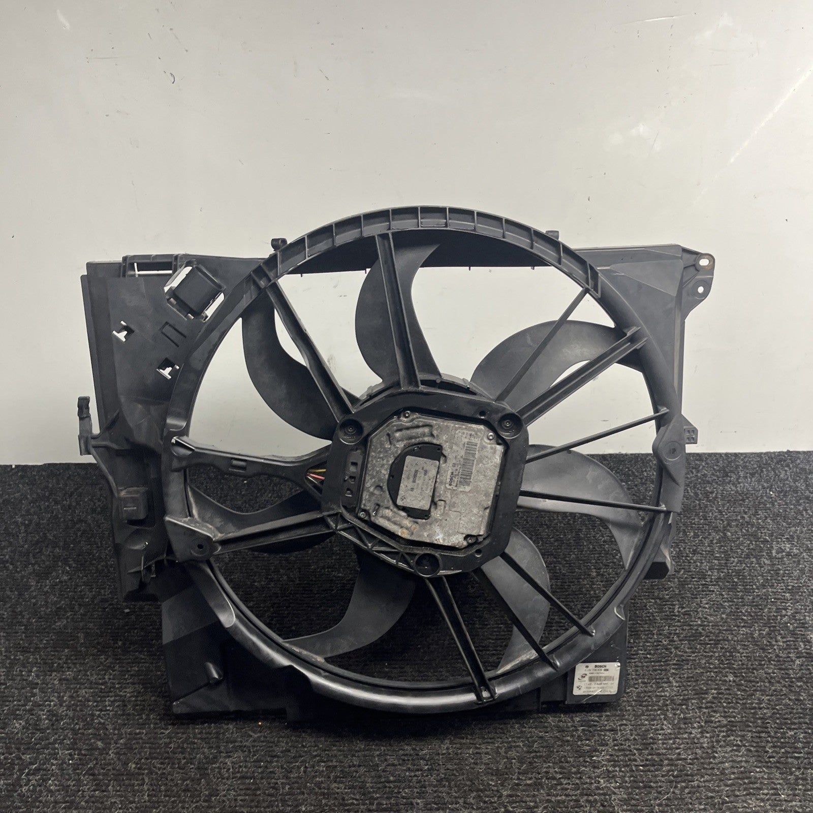 ☑️ 07-13 OEM BMW E88 E90 E92 N54 N55 Engine Radiator Cooling Auxiliary Fan 600W
