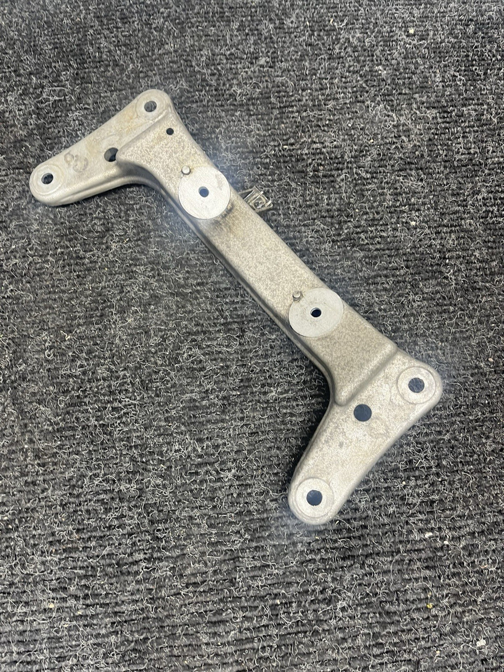 ☑️ 06-13 BMW E92 335i Automatic Transmission Mount Bracket Support OEM