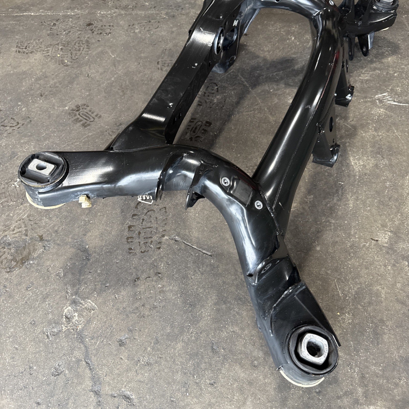 ☑️ 12-15 BMW 335i 328i F30 REAR SUSPENSION CROSSMEMBER SUBFRAME FRAME MOUNT OEM