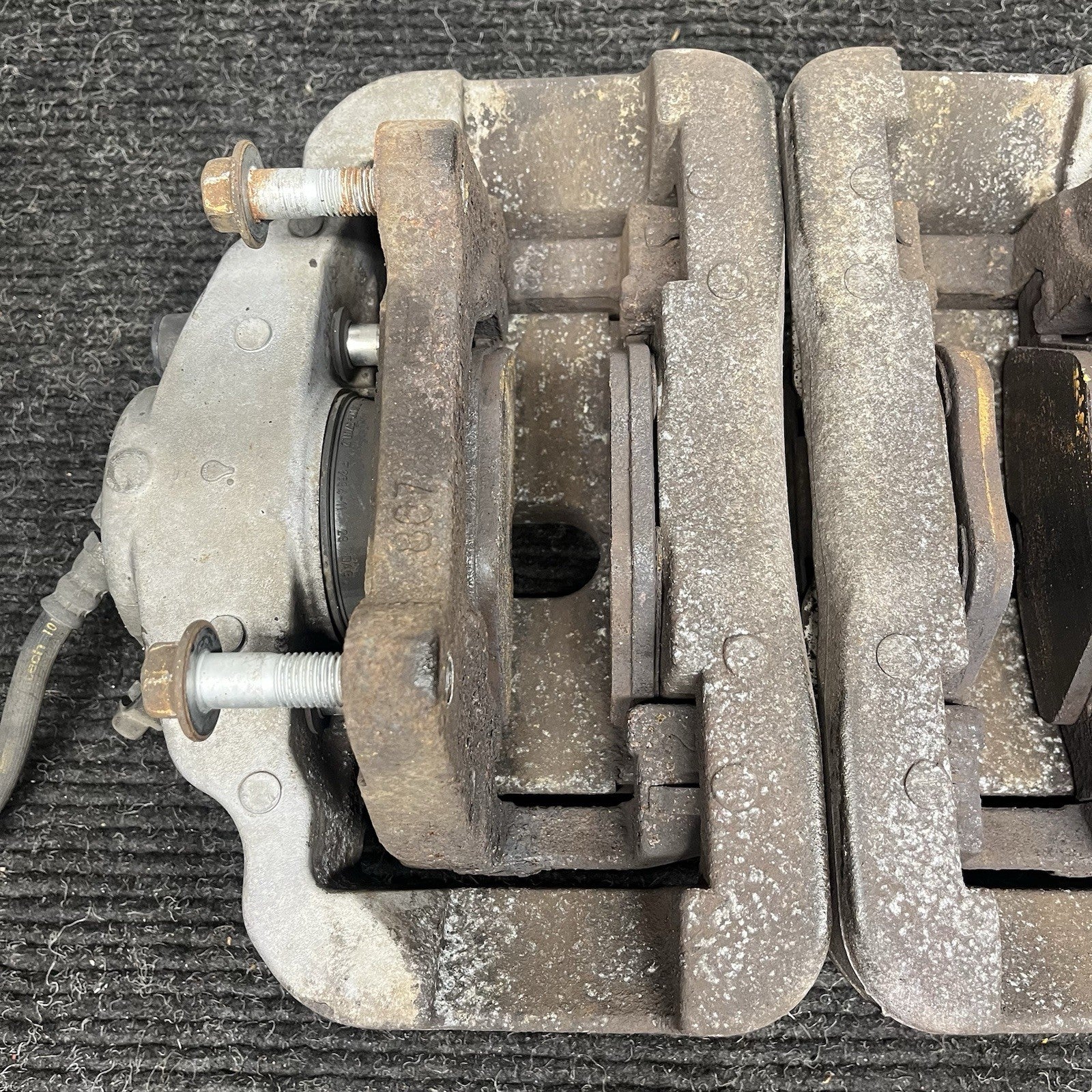 ☑️ 06-11 E90 E91 E92 E93 E84 335 Z4 BMW 335i Front Brake Caliper Set OEM
