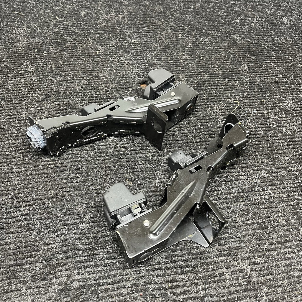 ☑️ 07-13 BMW E93 328i 335i M3 Right Side Convertible Hardtop Bracket Latch OEM