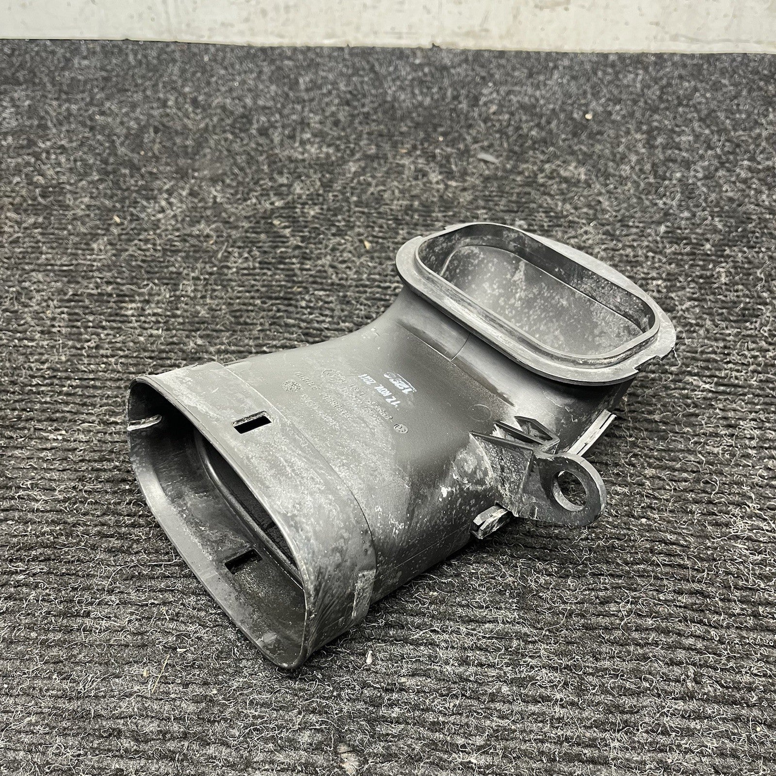 2011-18 BMW X3 F25 Xdrive28i 2.0L Air Intake Hose Duct OEM 7601869