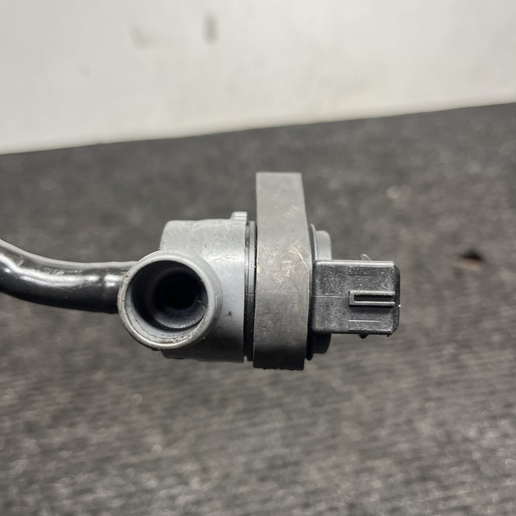 ☑️ 07-10 OEM BMW E90 E92 E93 335 N54 Engine Fuel Tank Breather Valve w/ Pipe