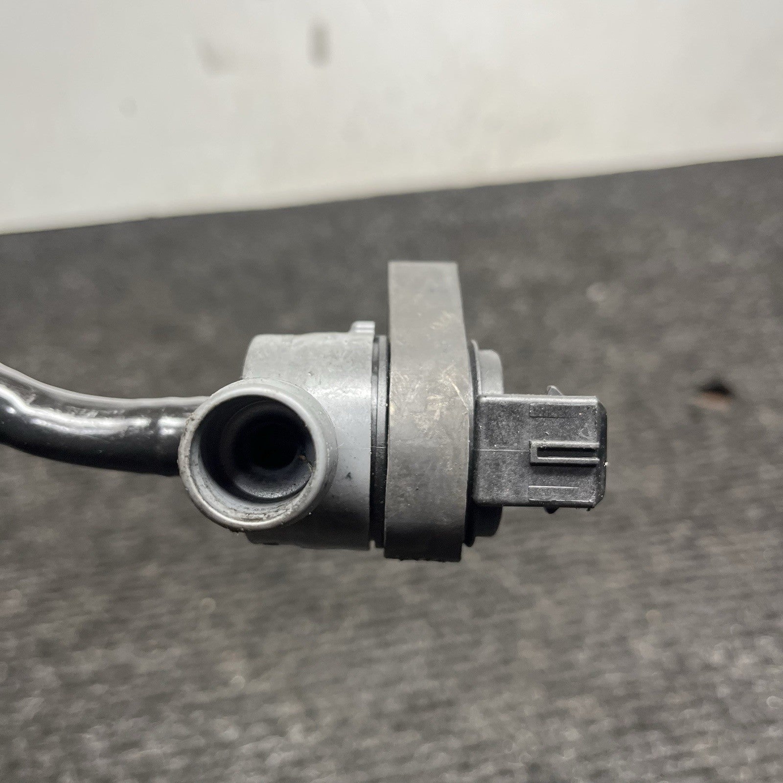 ☑️ 07-10 OEM BMW E90 E92 E93 335 N54 Engine Fuel Tank Breather Valve w/ Pipe