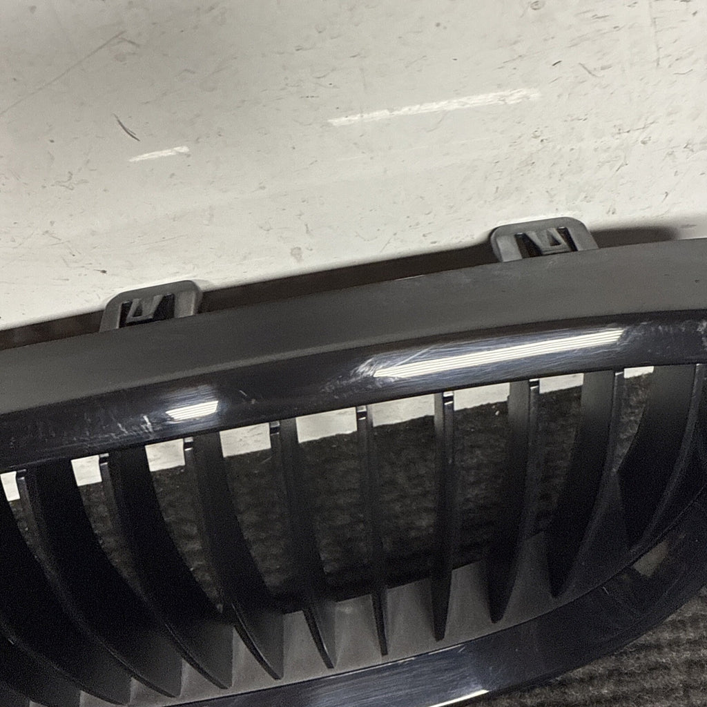 ☑️ 07-10 BMW E92 E93 328I 335I SET FRONT BUMPER LEFT & RIGHT KIDNEY GRILLE OEM