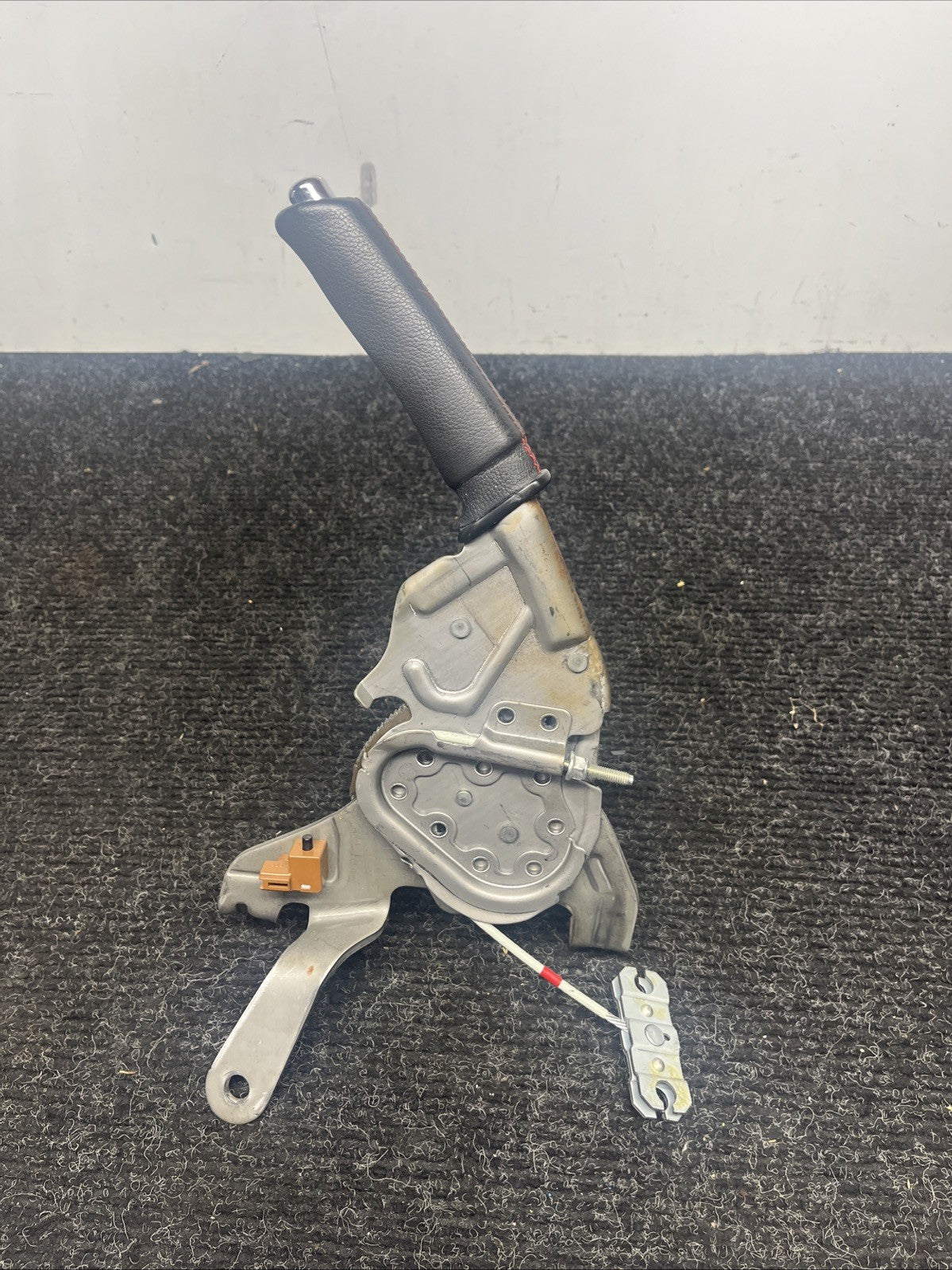 ☑️ 2013-2017 SUBARU BRZ FRS A86 GT86 FA20 2.0L OEM LEATHER E-BRAKE HANDLE ASSY