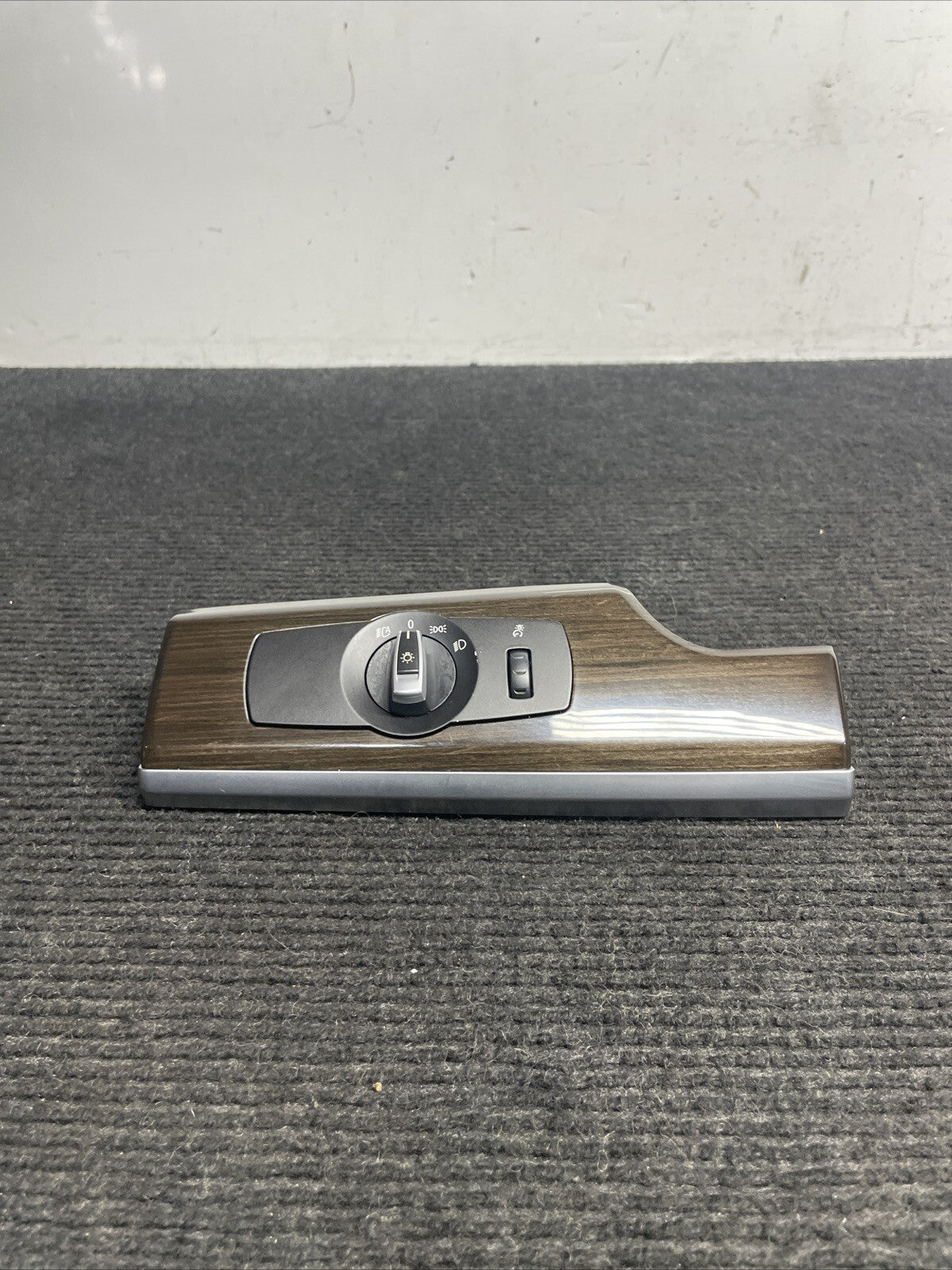 ☑️ 09-15 BMW F01 Left headlight switch bezel headlight switch unit OEM 9204068