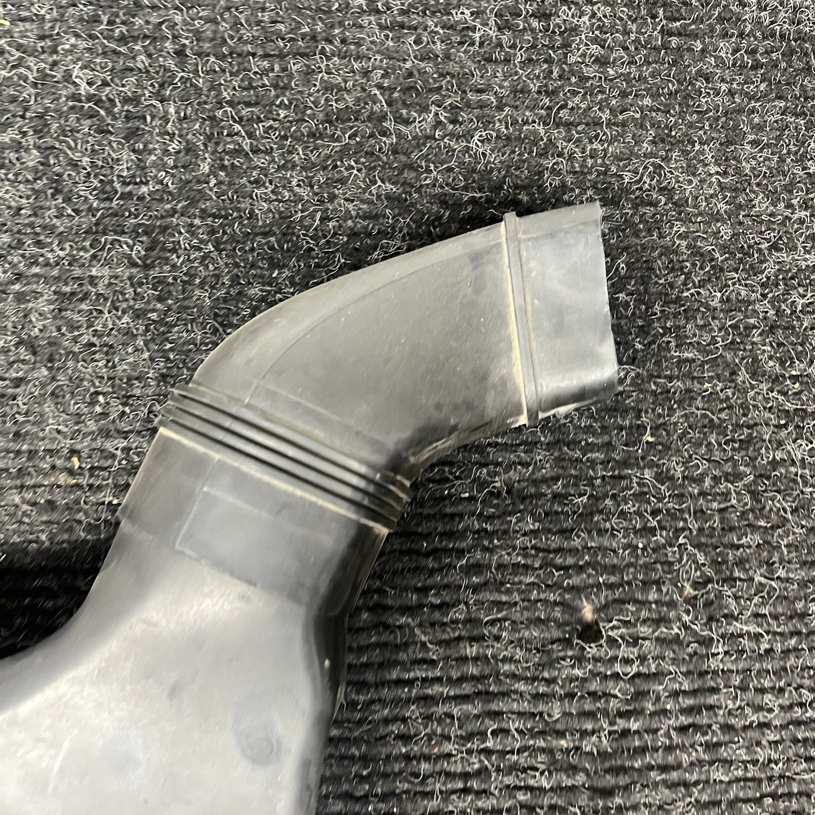 ☑️ 01-06 BMW E46 325i 325ci 330i 330ci 330xi Upper Radiator Air Duct OEM *NOTE*