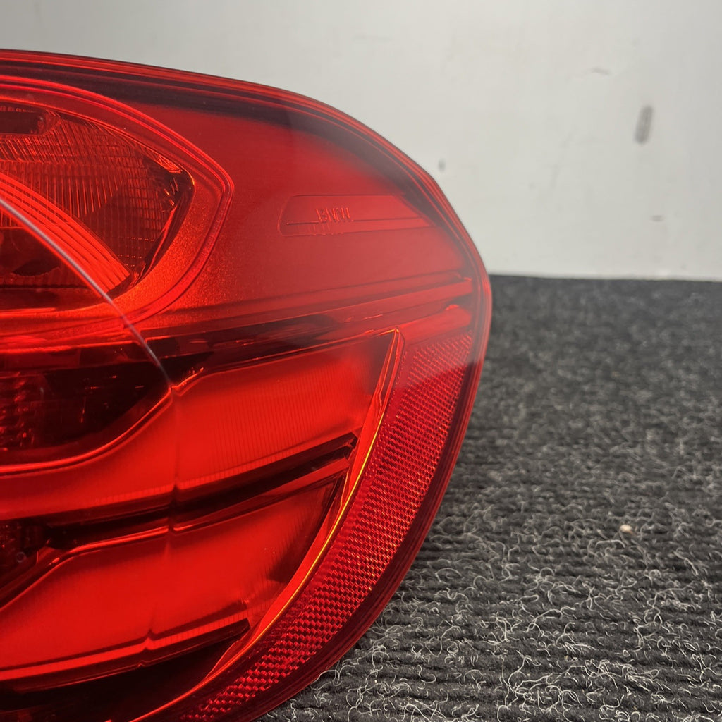 ☑️14-17 OEM BMW F32 F82 F83 M4 430i Rear Right Passenger Side Outer Tail Light