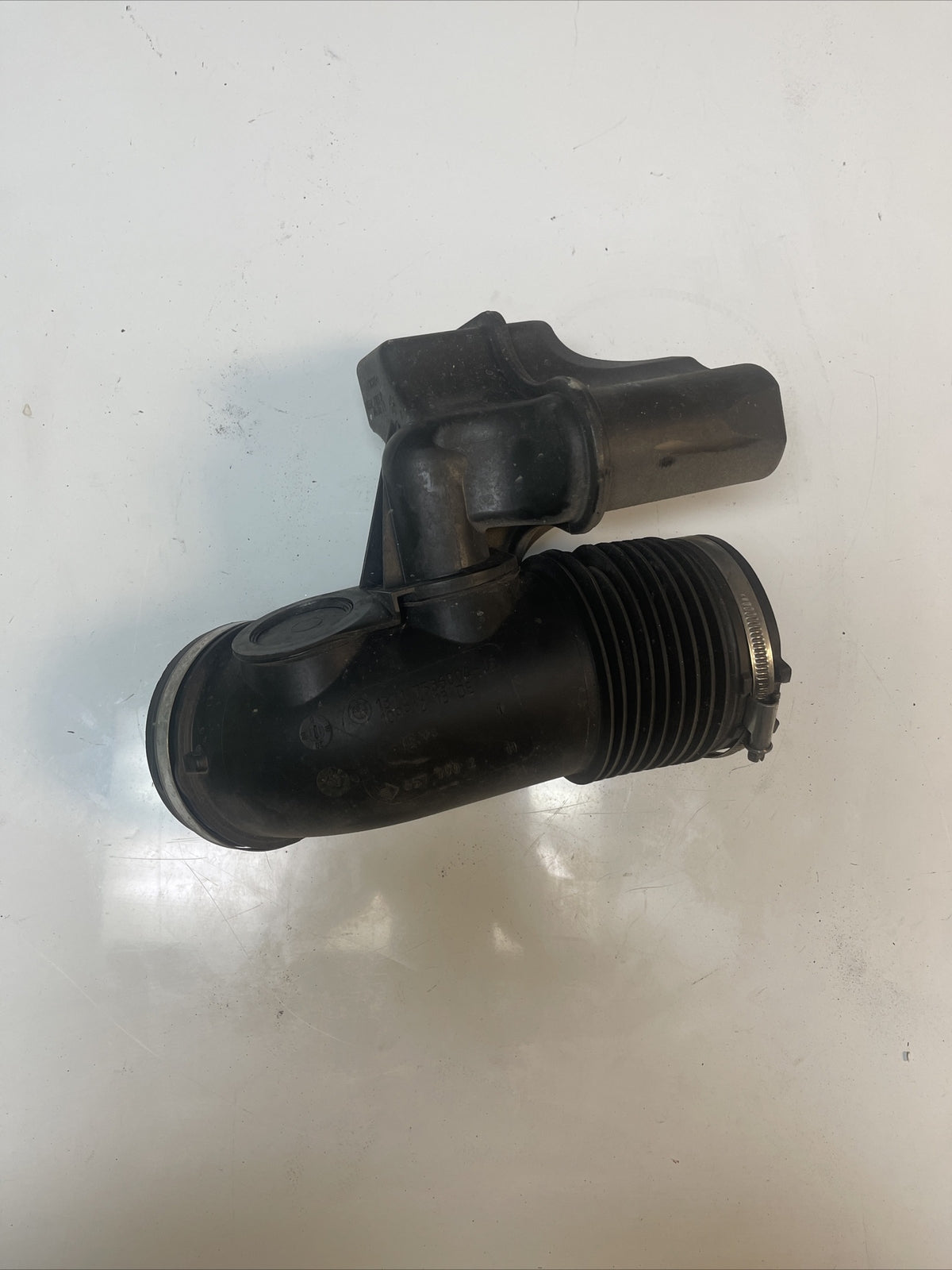 OEM BMW 06-11 E90 325i 328i 330i Air Intake Throttle Body Boot Tube OEM