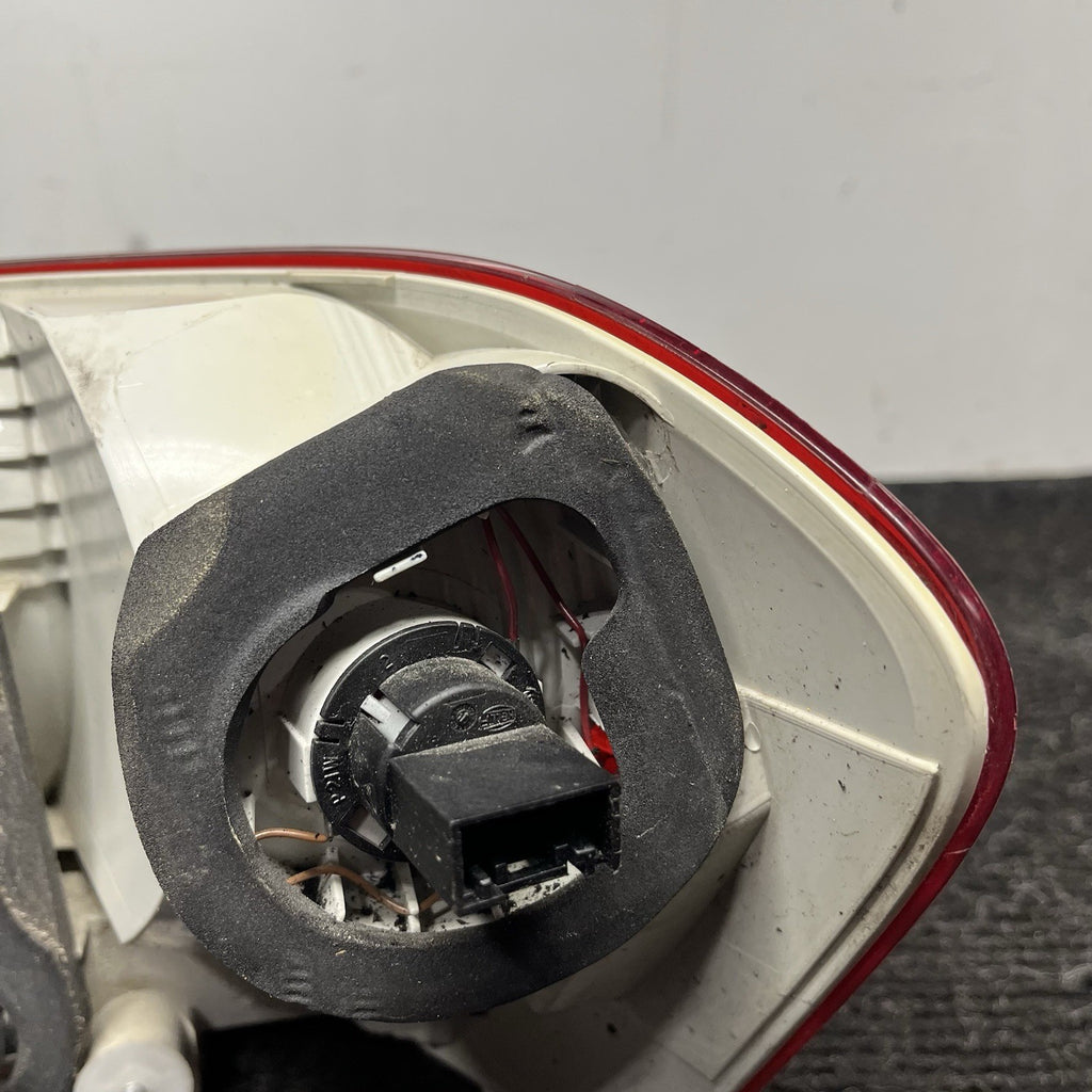 ☑️ 08-11 BMW E82 E88 128i 135i Rear Left Driver Side Tail Light Lamp 4869809 OEM