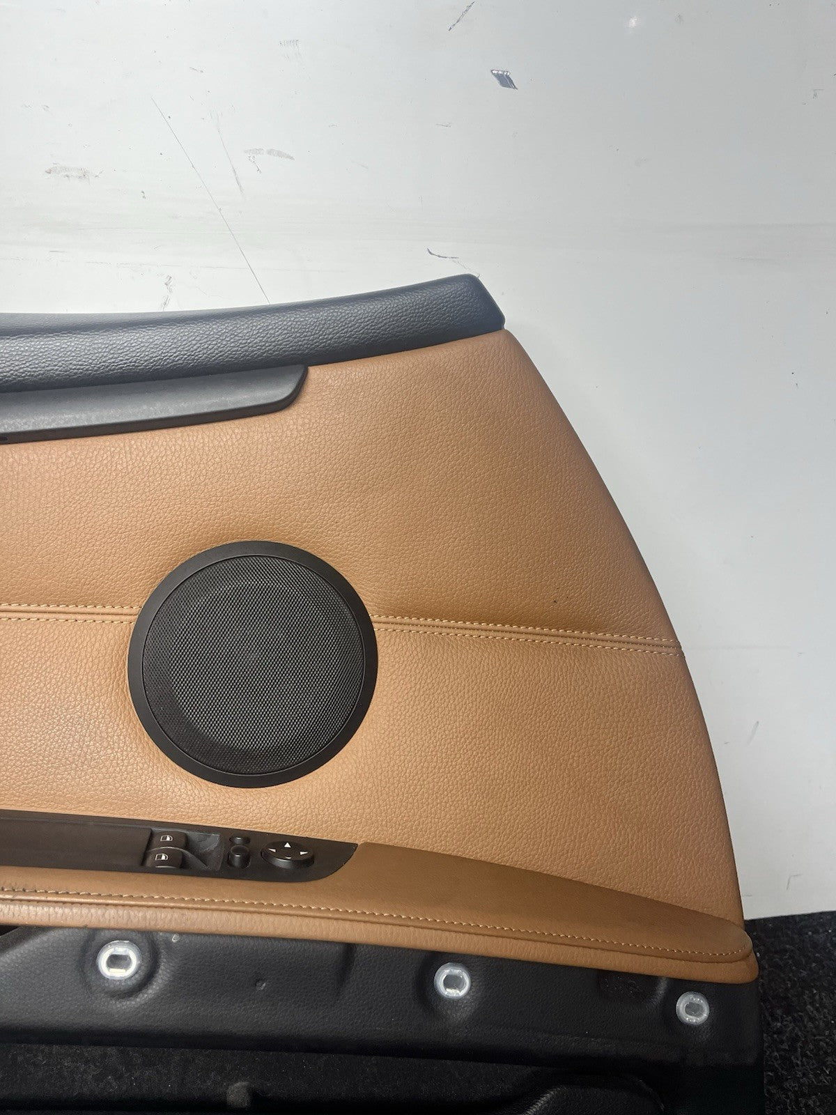 ☑️ 07-13 BMW E92 E93 3 Series Left Driver Side Door Panel Card Brown OEM