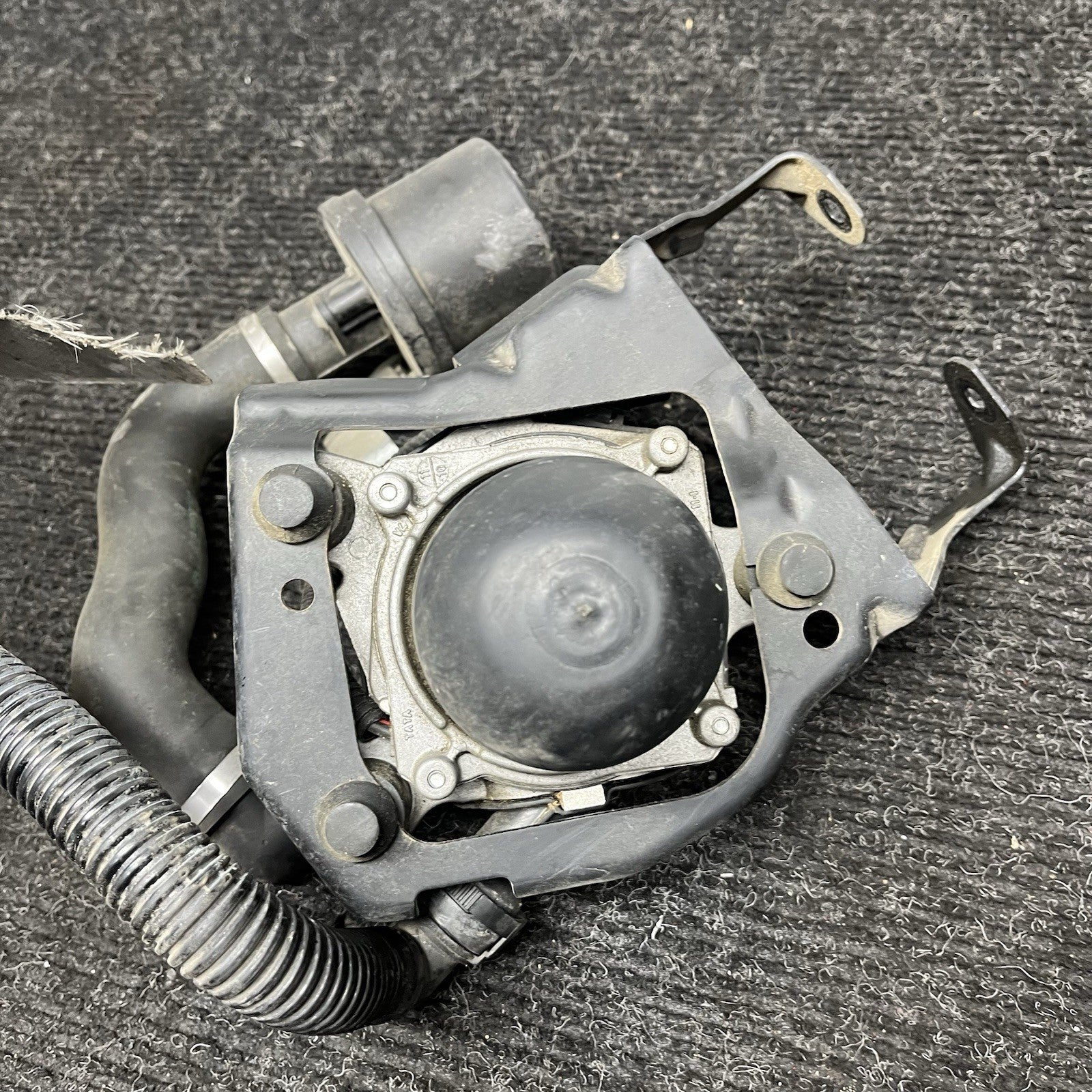 ☑️ OEM BMW E82 E88 E90 E91 E92 E93 128 328 N51 N52 Smog Air Injection Pump